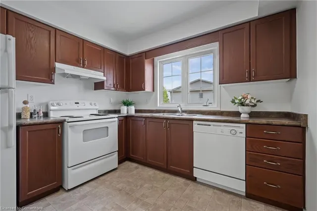 Additional property image - 155 Highland Cres Unit 8