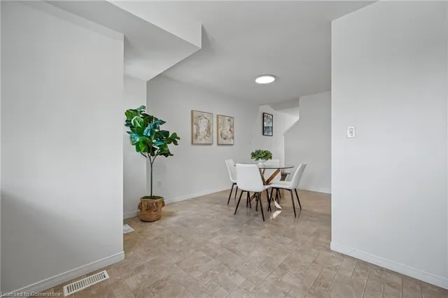 Additional property image - 155 Highland Cres Unit 8