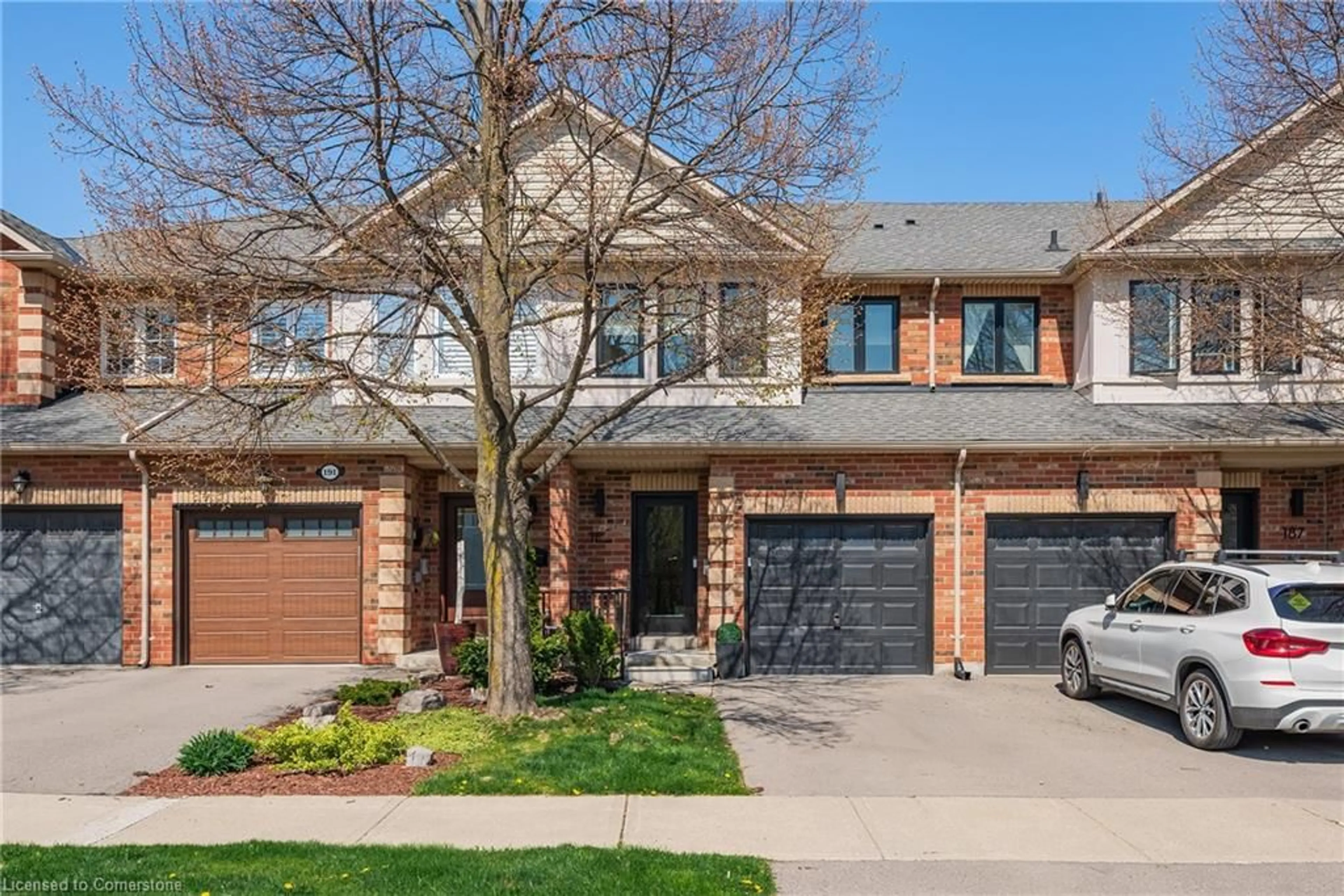 Home with brick exterior material, street for 189 Margaret Dr, Oakville Ontario L6K 2W2