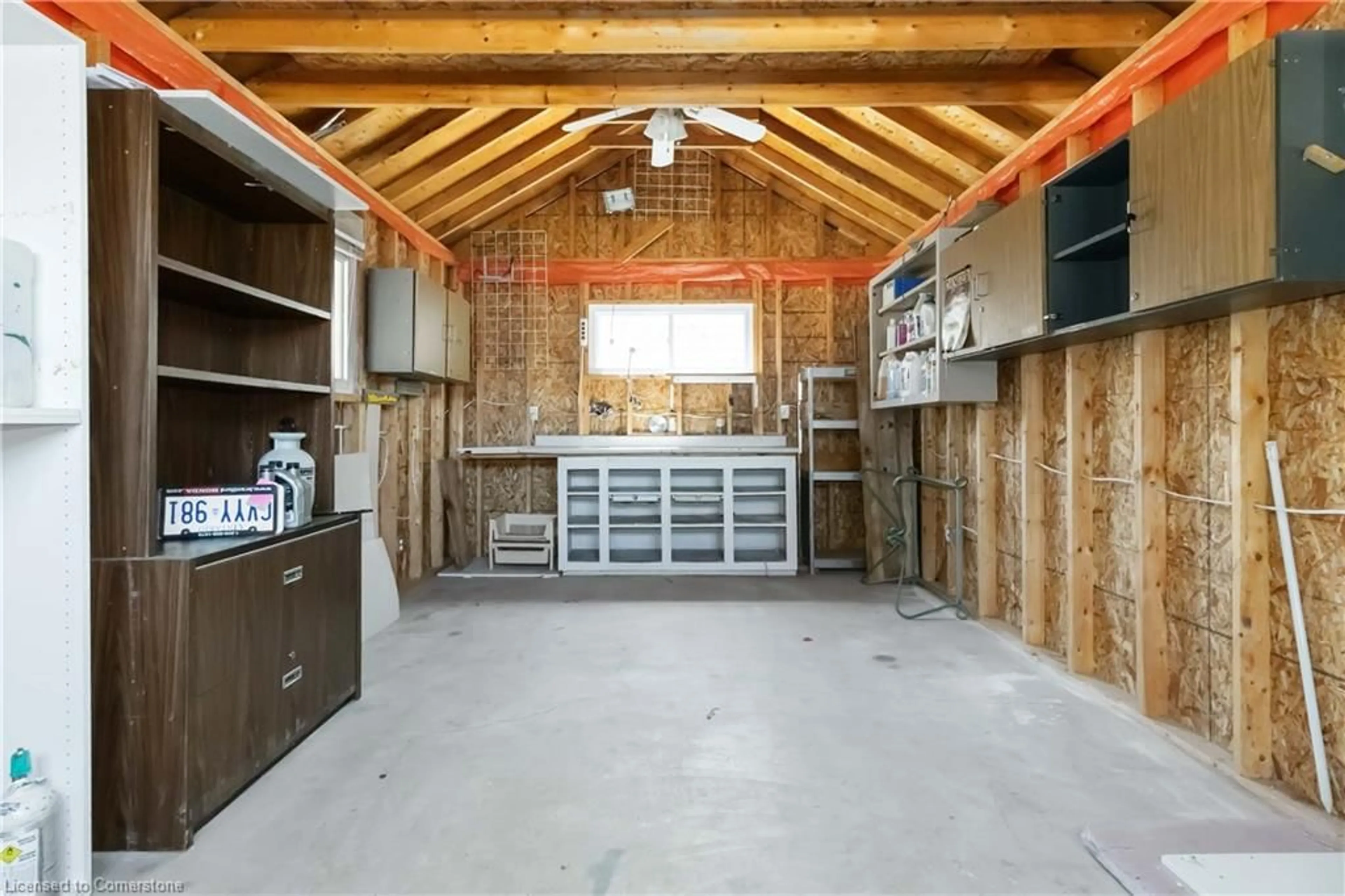 Indoor garage for 24 Melville Lane Lane, Selkirk Ontario N0A 1P0