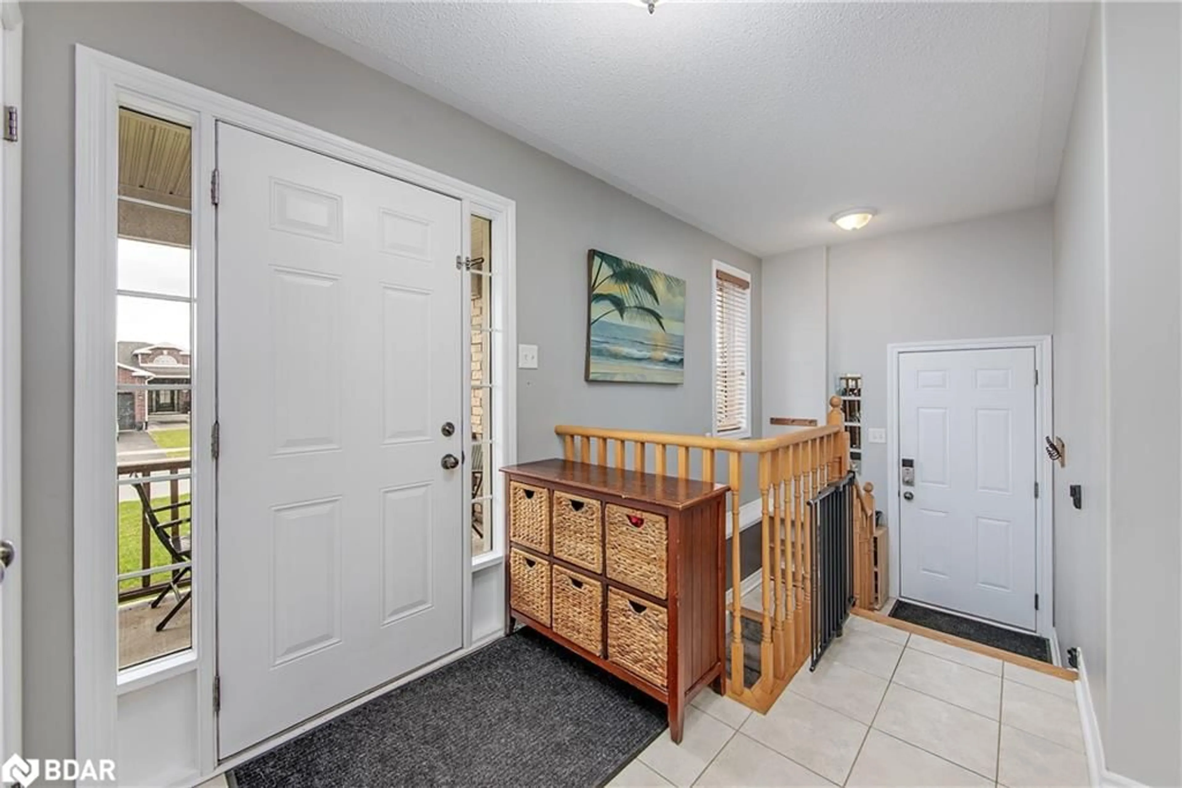 Indoor entryway for 6 Whitfield Crescent, Elmvale Ontario L0L 1P0