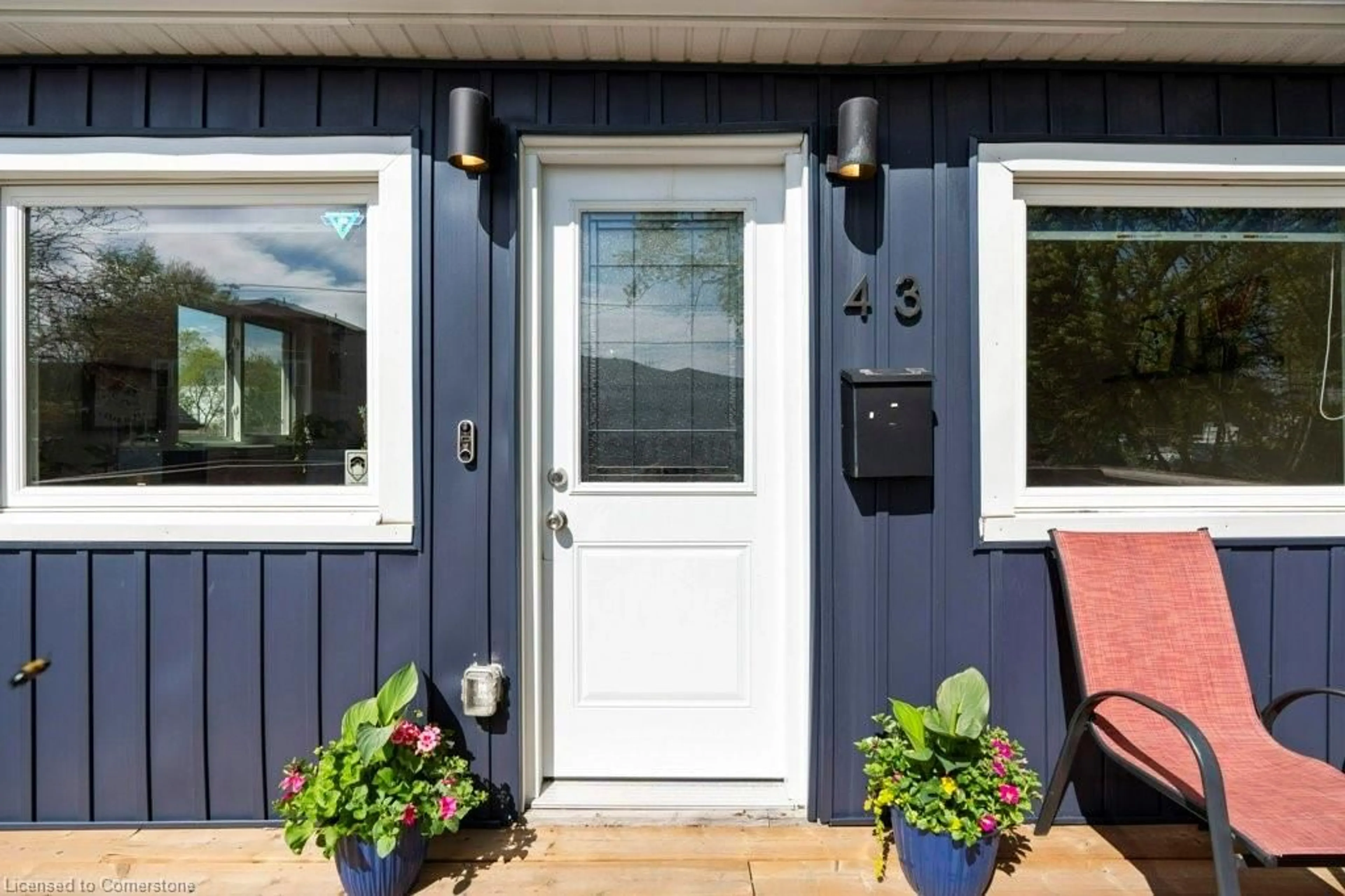 Home with vinyl exterior material, street for 43 Page St, St. Catharines Ontario L2R 4A6