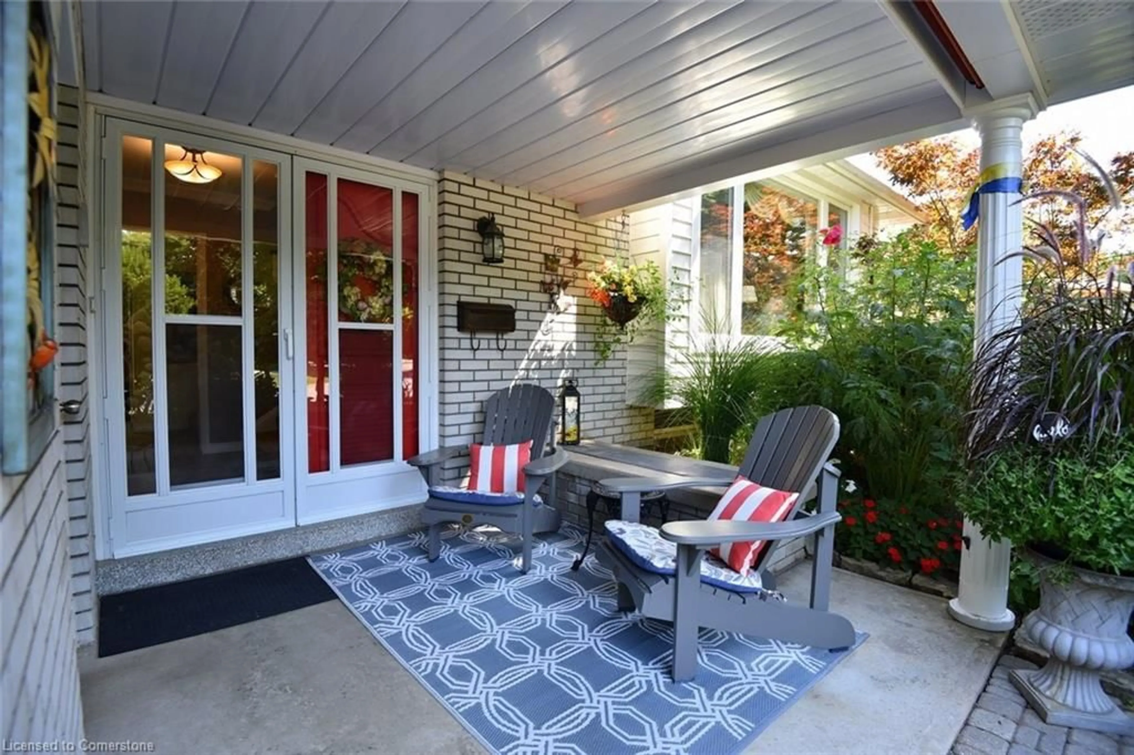 Patio, street for 615 Cherrywood Dr, Burlington Ontario L7T 3W9