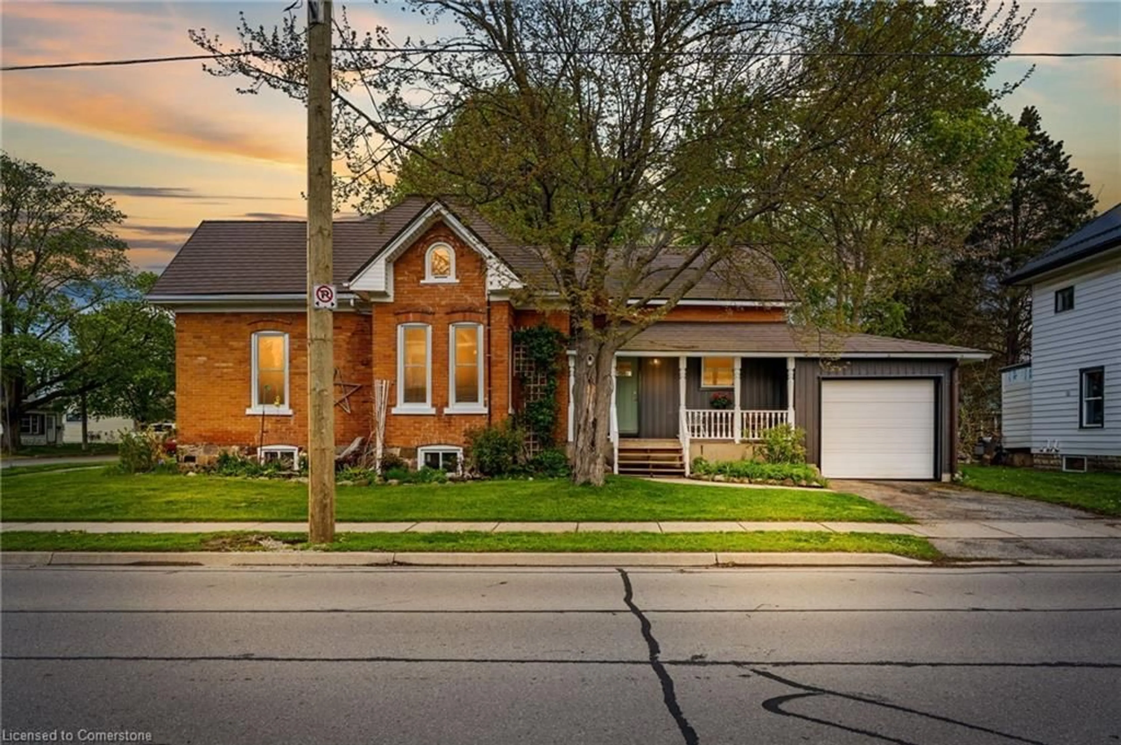 Home with brick exterior material, street for 147 Talbot St, Simcoe Ontario N3Y 2Z5