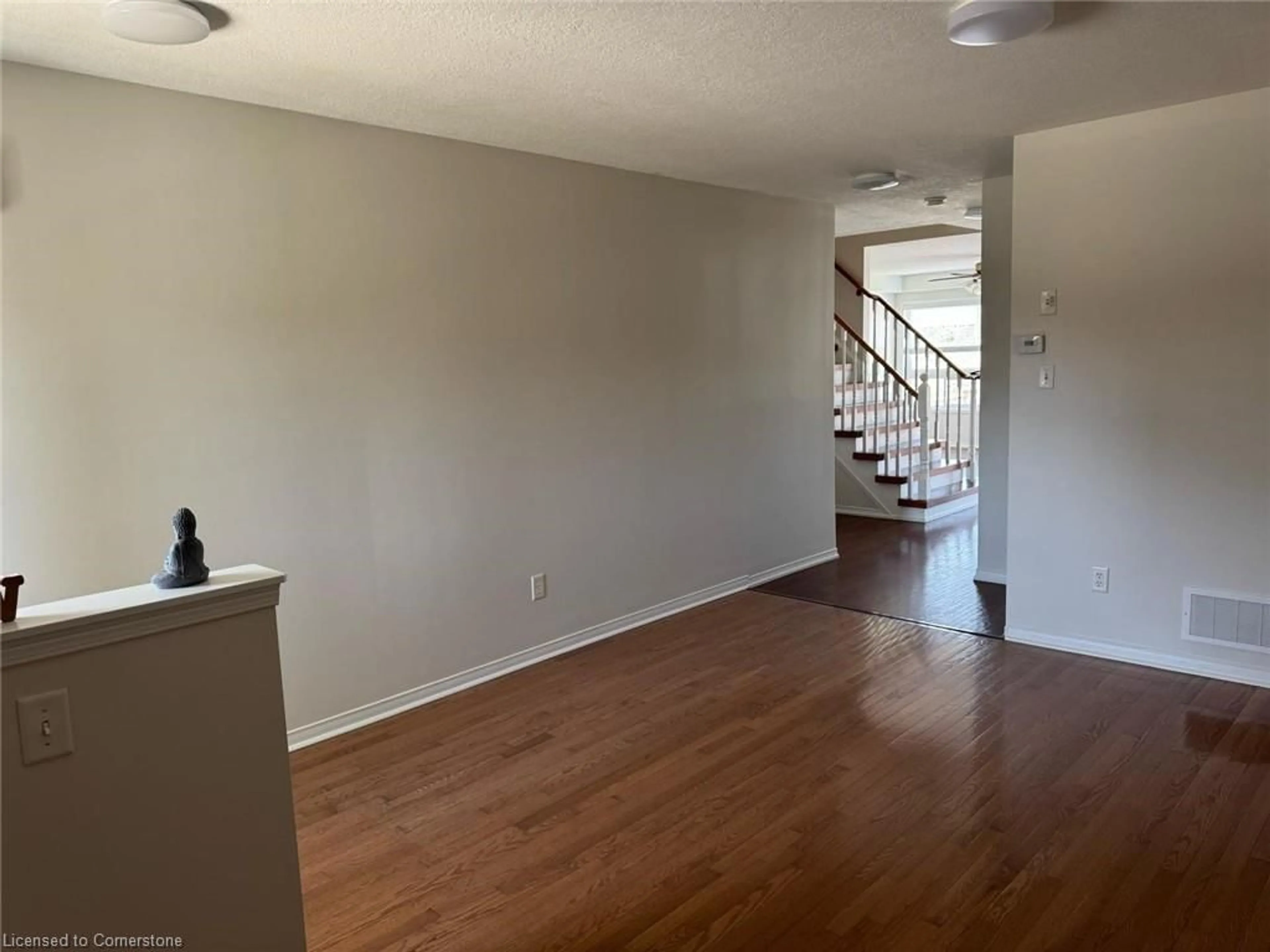 A pic of a room for 16 Swift Cres, Cambridge Ontario N1P 1J9