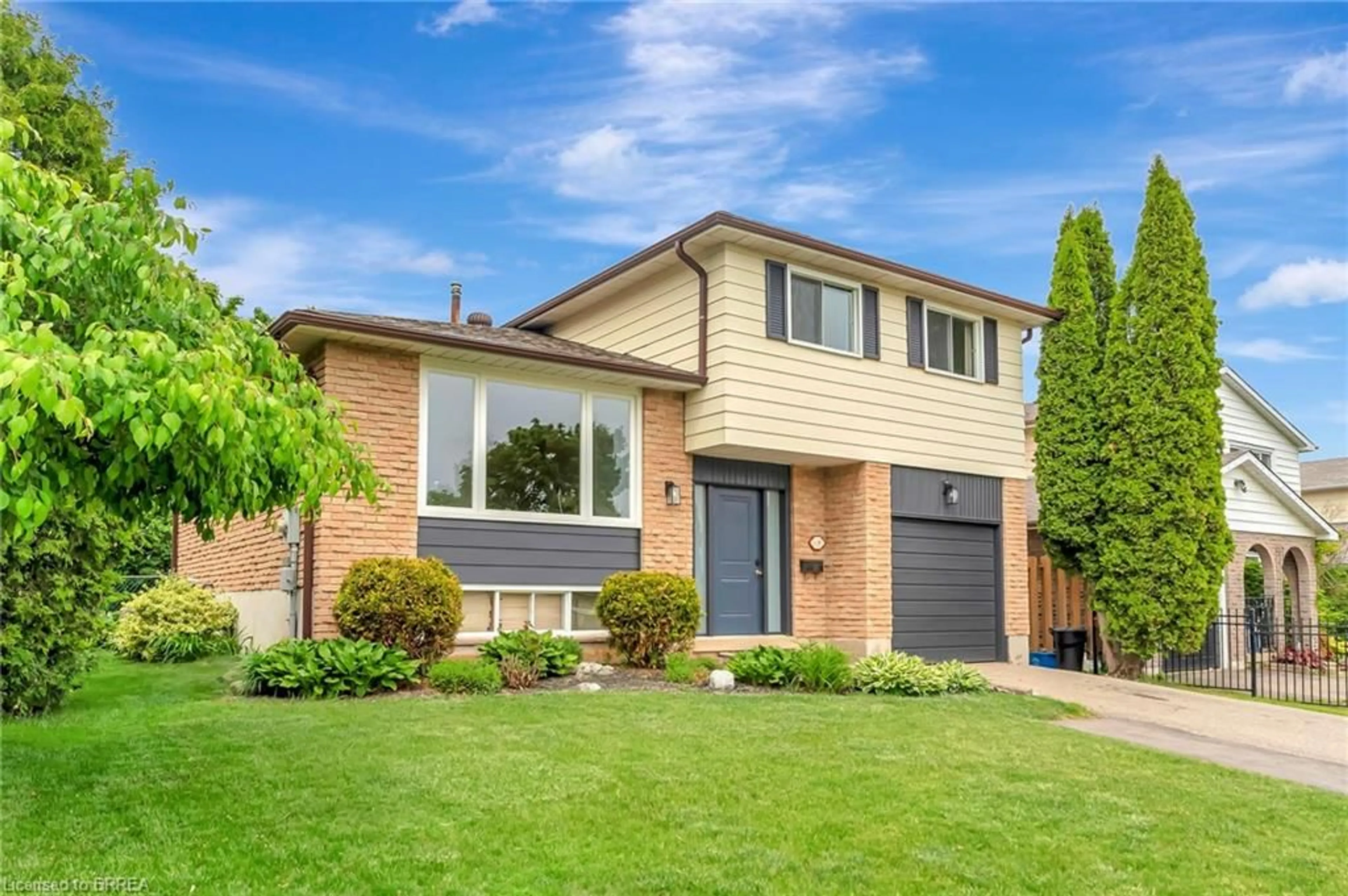 Home with brick exterior material, street for 25 Trillium Way, Paris Ontario N3L 3P9
