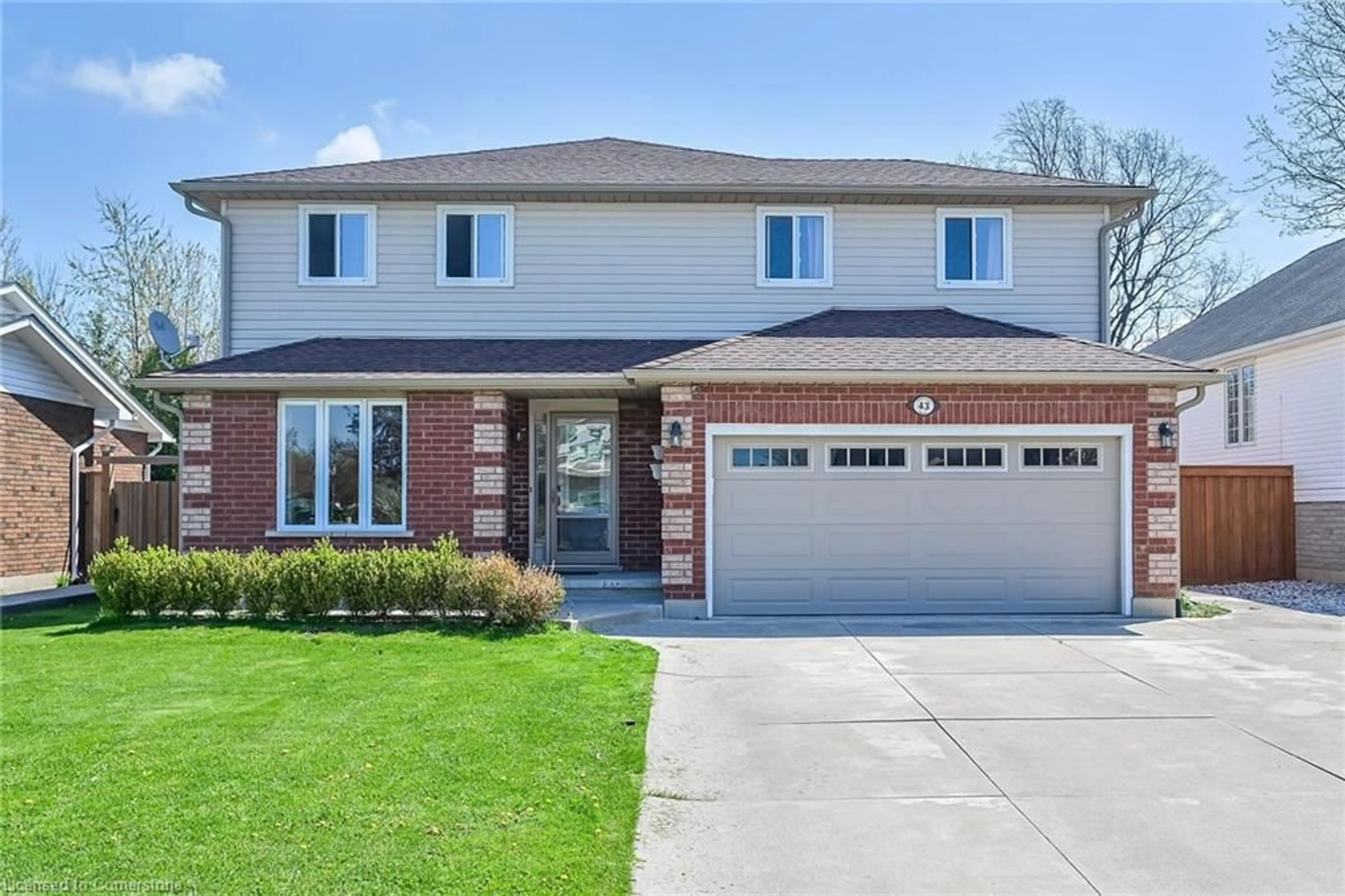 Home with brick exterior material, street for 43 Jamieson Dr, Caledonia Ontario N3W 2K6