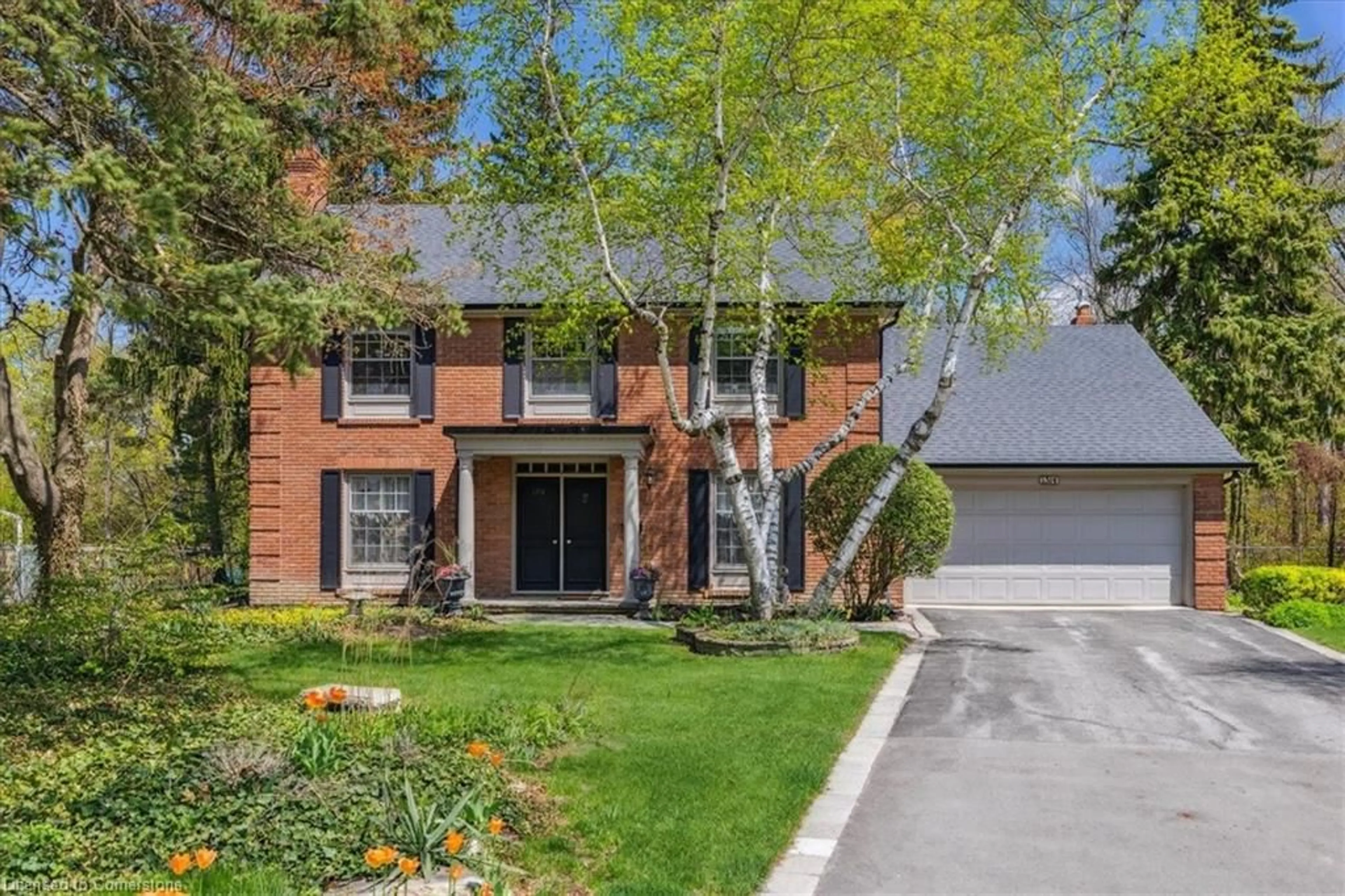 Home with brick exterior material, street for 1314 Fairway Crt, Burlington Ontario L7P 1M4