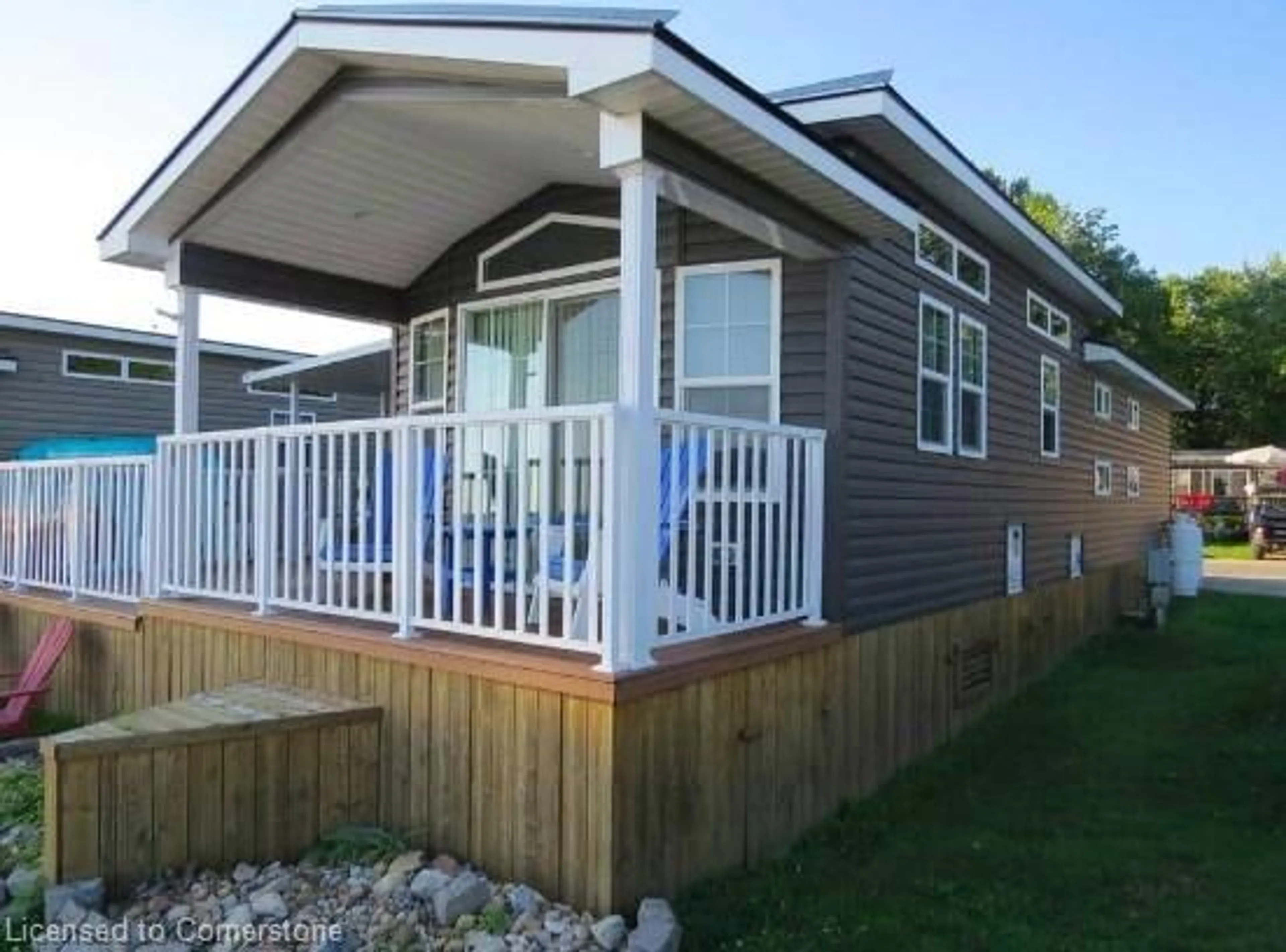 Home with vinyl exterior material, street for 80 Wyldewood Beach, Sherkston Ontario L0S 1R0