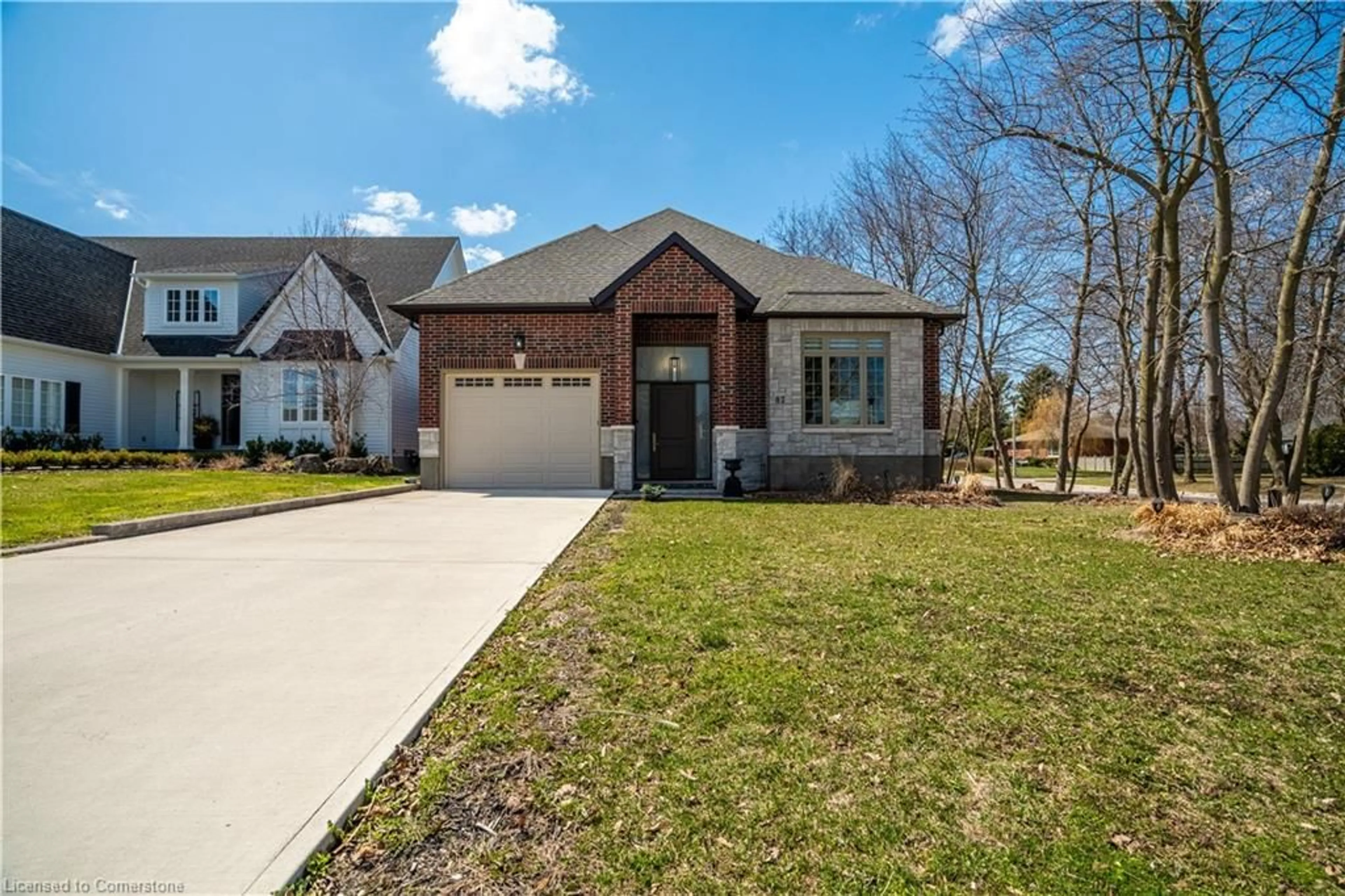 Home with brick exterior material, street for 87 The Promenade, Niagara-on-the-Lake Ontario L0S 1J0