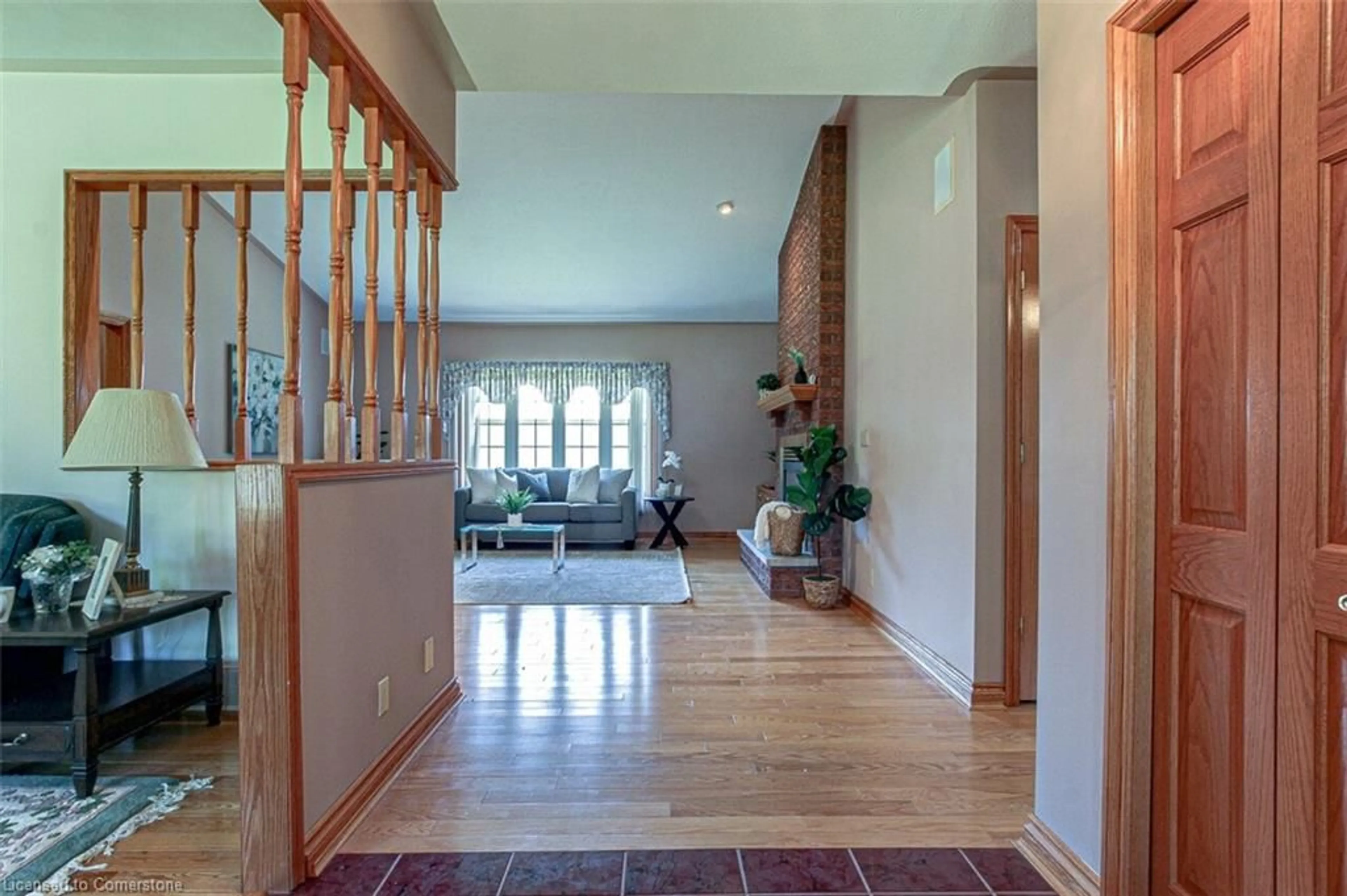 Indoor foyer for 1184 Windham 5 Rd, Vanessa Ontario N0E 1V0