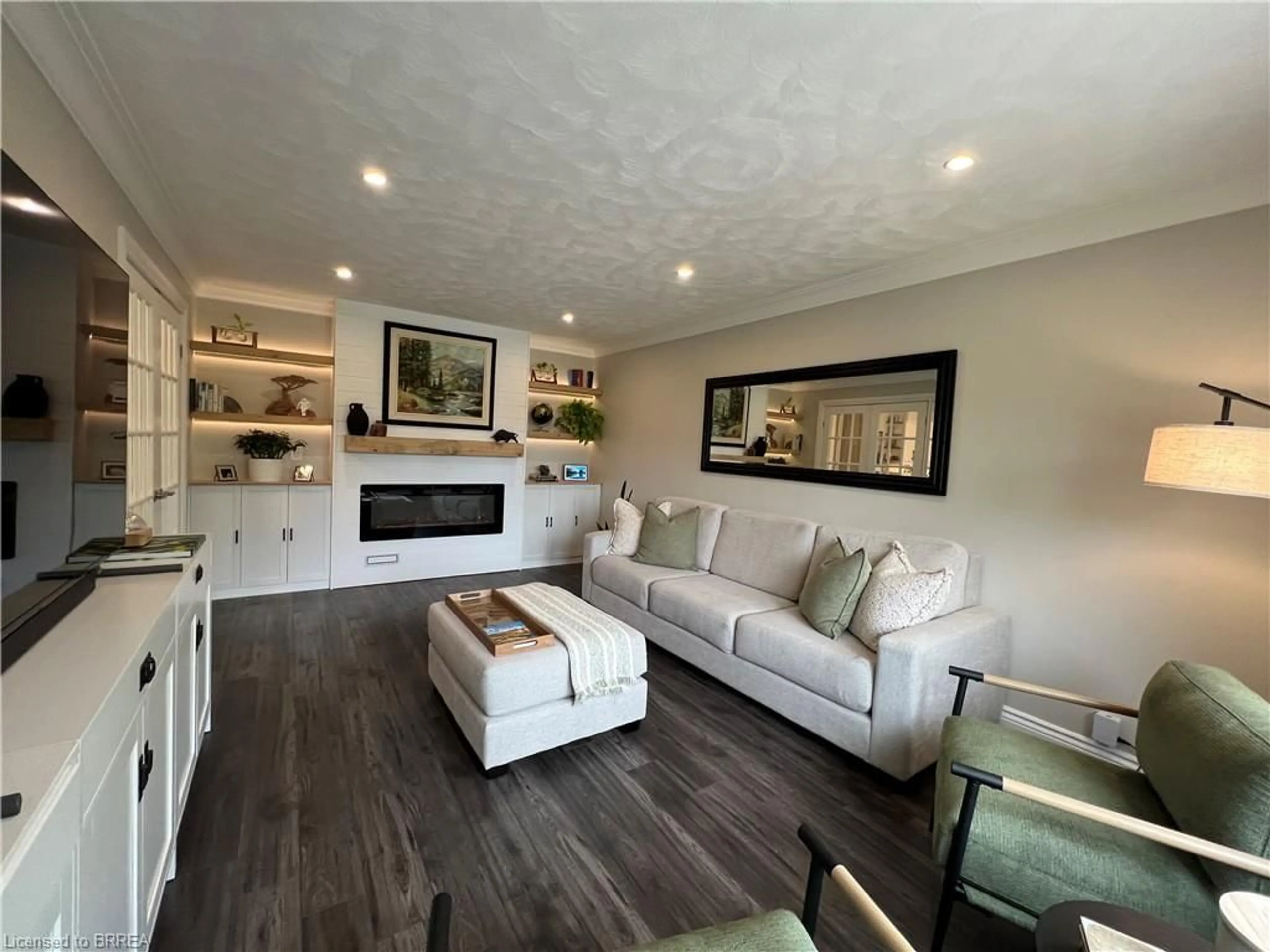 Living room with furniture, wood/laminate floor for 5 Elizabeth St, St. George Ontario N0E 1N0