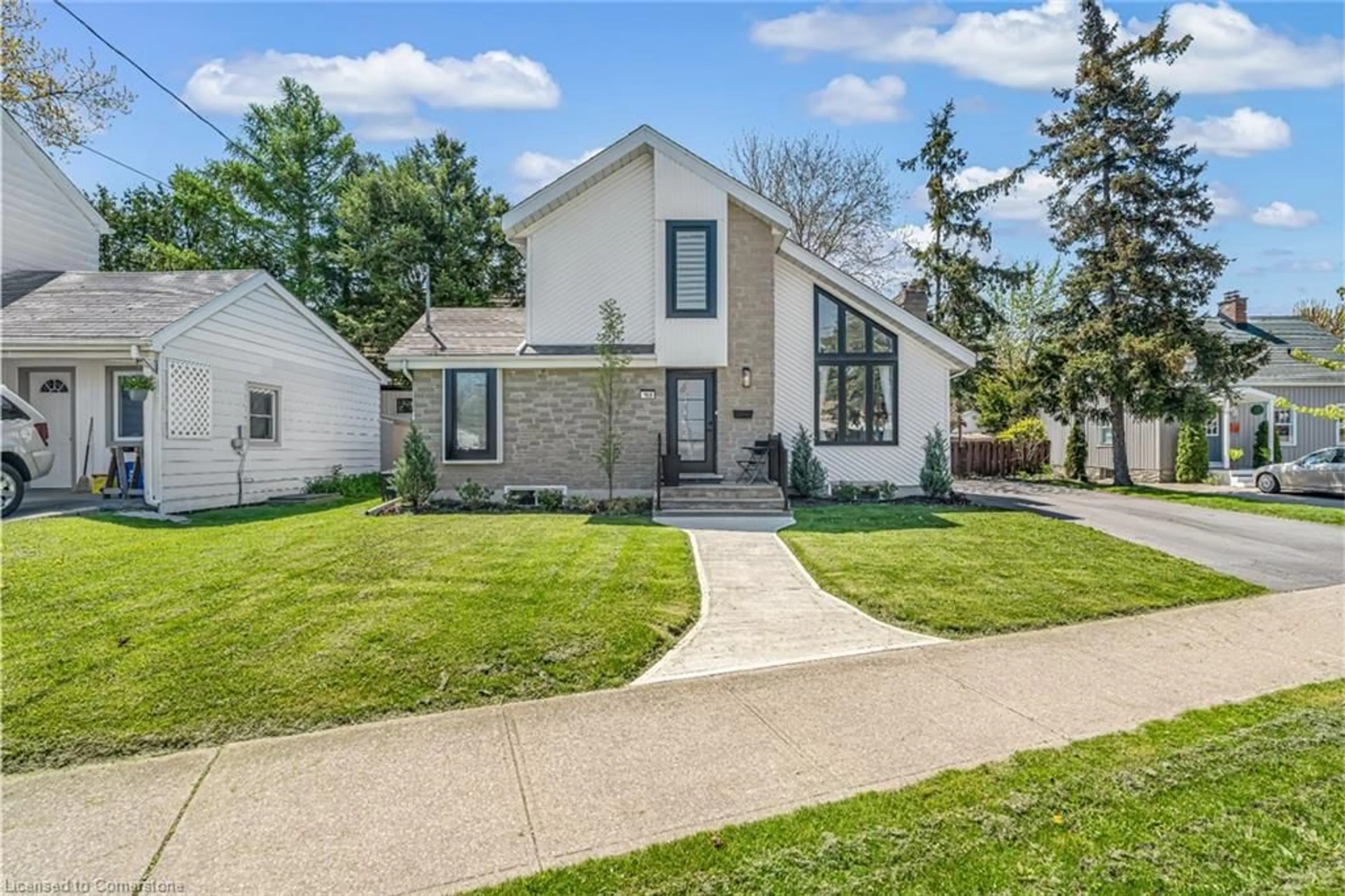 Home with brick exterior material, street for 168 Carlton St, St. Catharines Ontario L2R 1S2