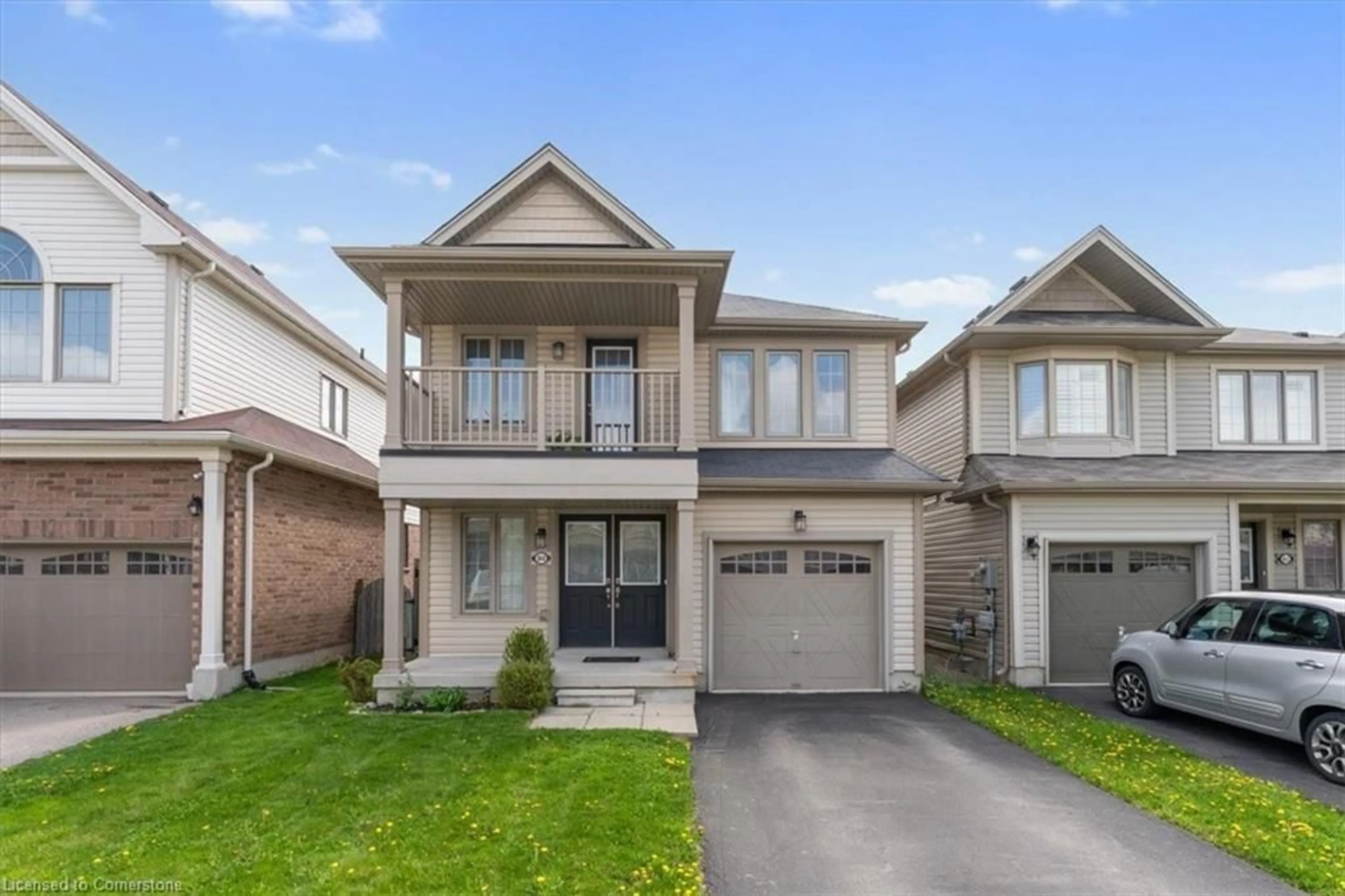 Home with vinyl exterior material, street for 8648 Dogwood Cres, Niagara Falls Ontario L2H 0K9