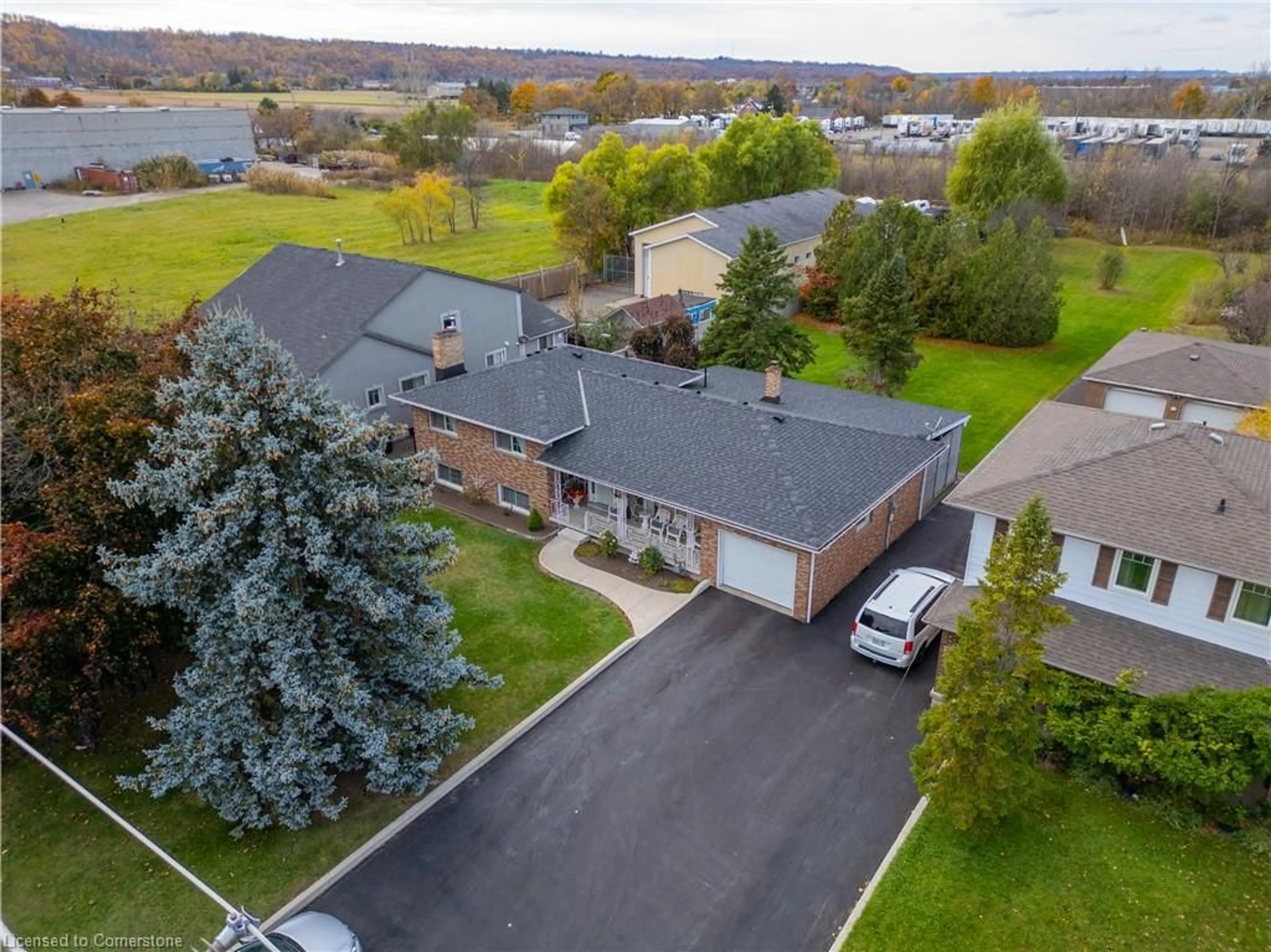 A pic from outside/outdoor area/front of a property/back of a property/a pic from drone, street for 337 Mcneilly Rd, Stoney Creek Ontario L8E 5H4