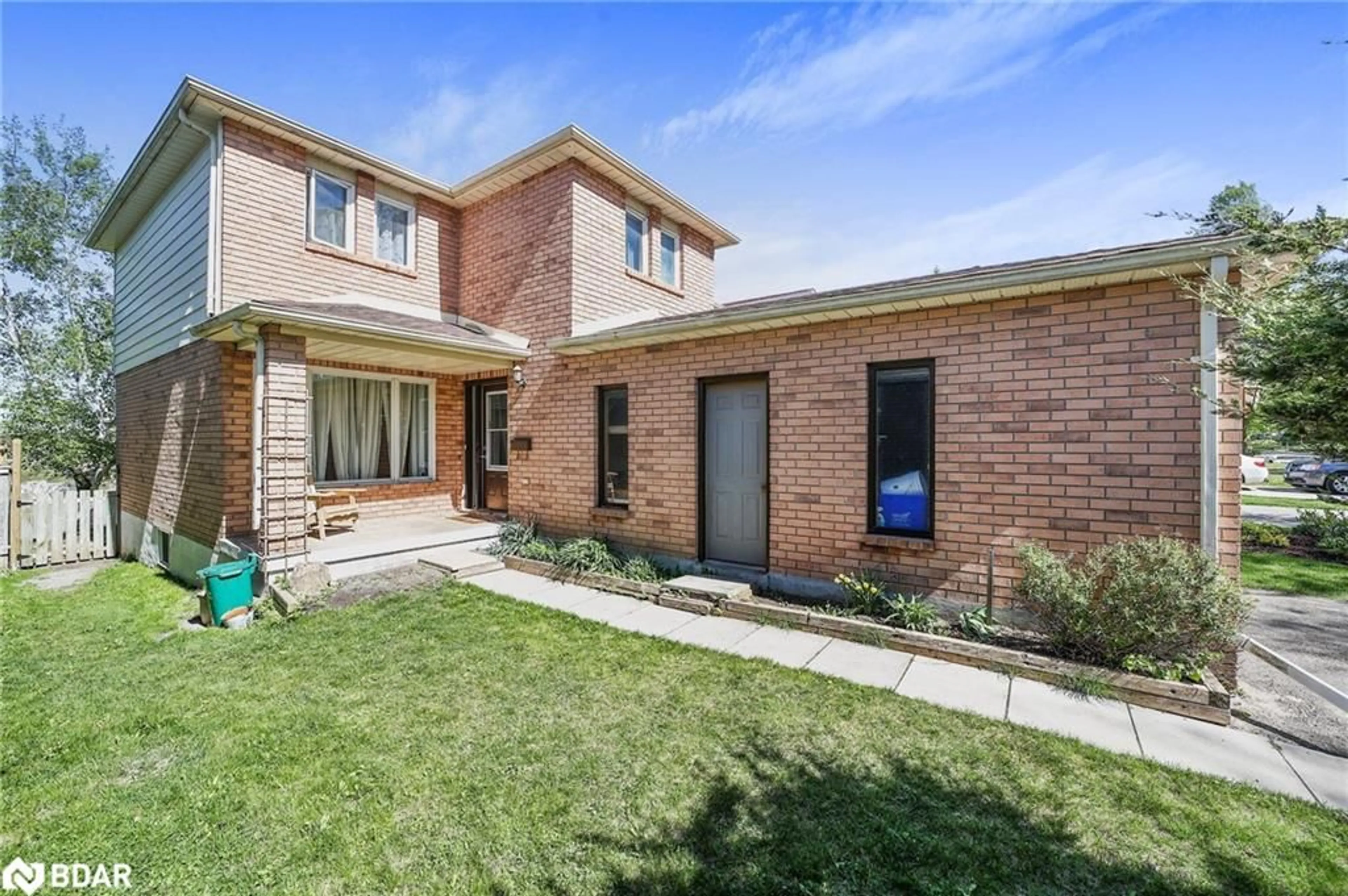 Home with brick exterior material, street for 45 Garden Dr, Barrie Ontario L4N 5T8