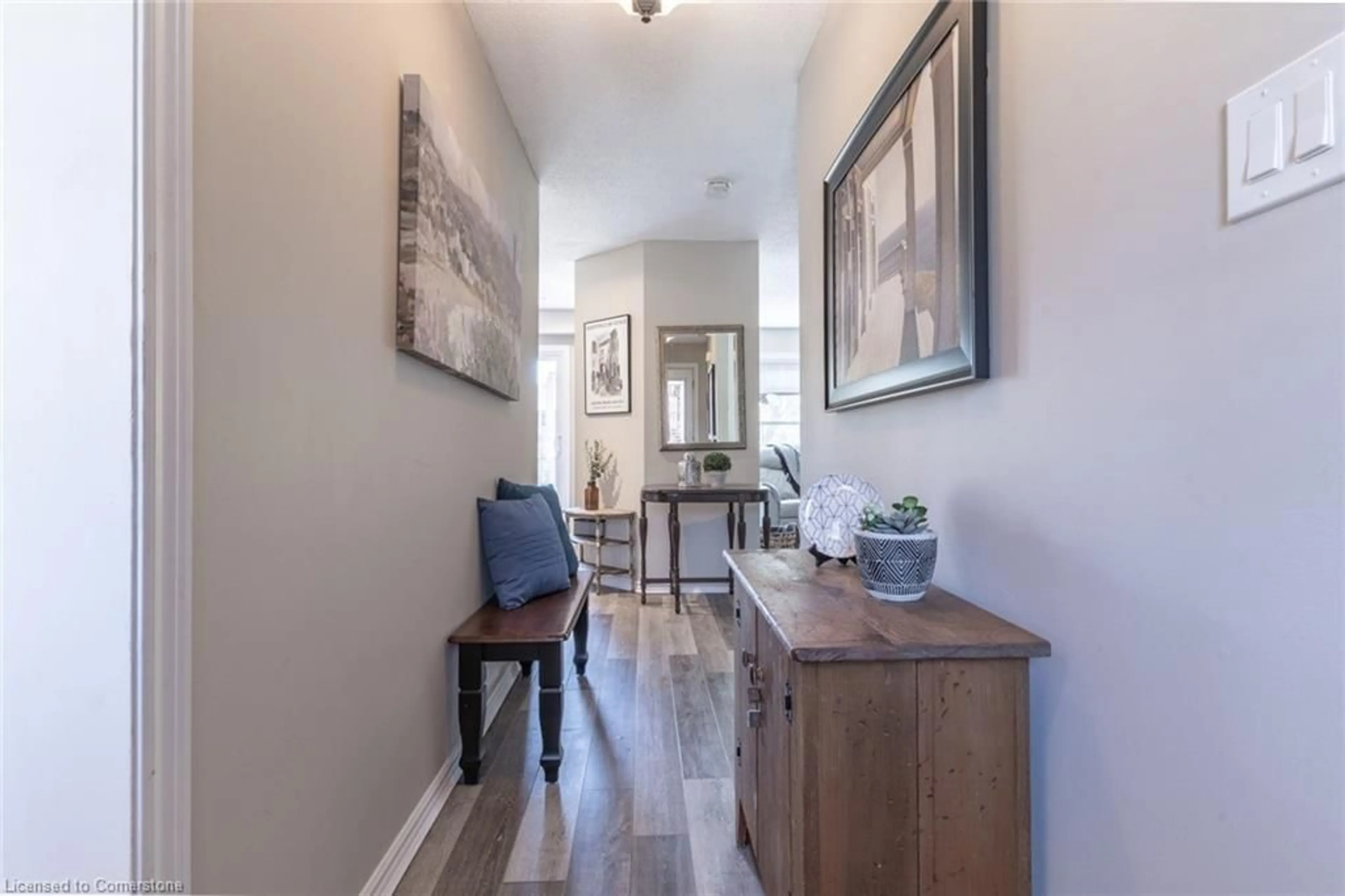 Indoor entryway for 2915 Headon Forest Dr #41, Burlington Ontario L7M 3Z6
