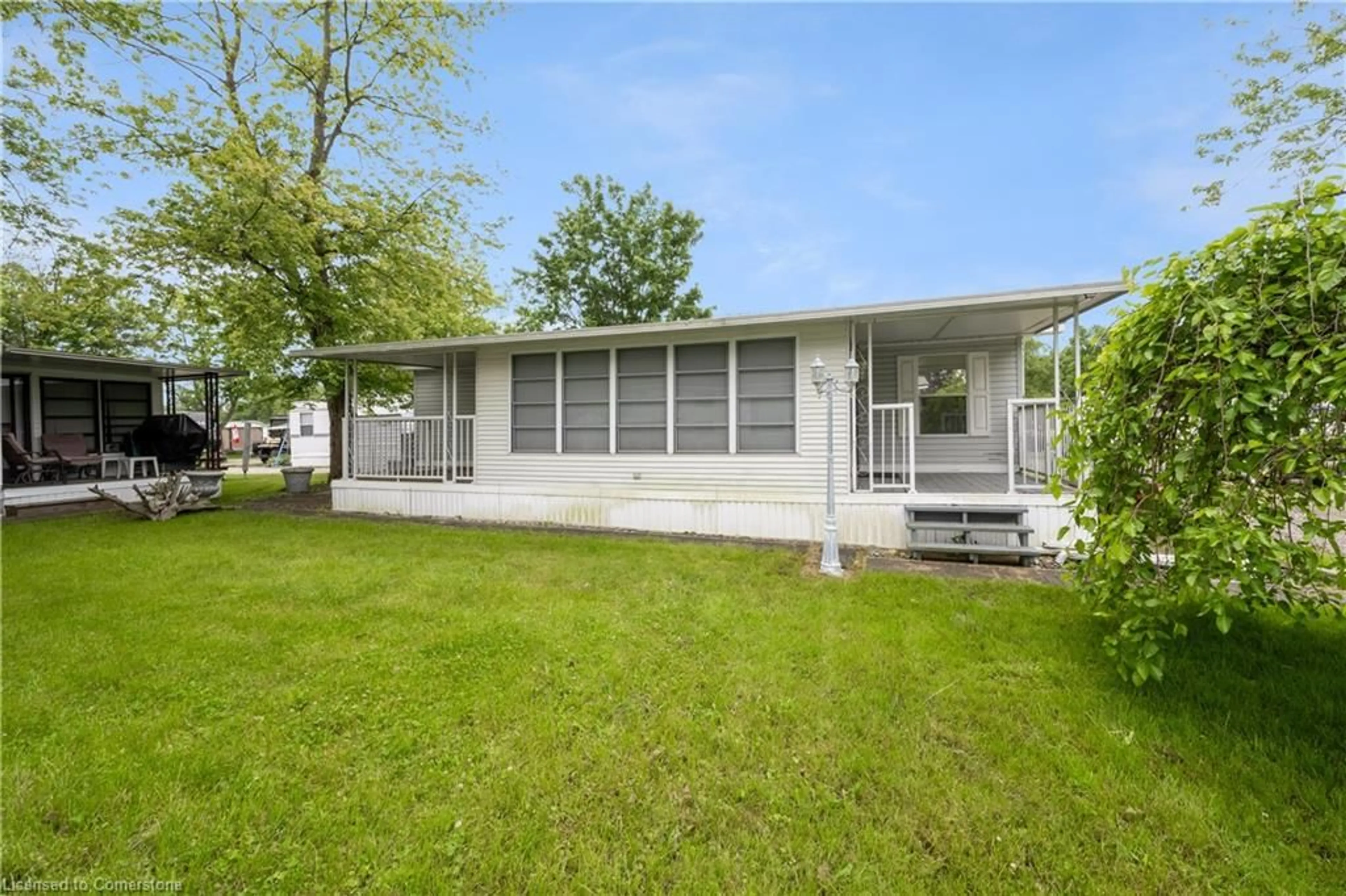 Home with vinyl exterior material, unknown for 1001 Haldimand Road 17 #211 Pine Street, Cayuga Ontario N0E 1E0