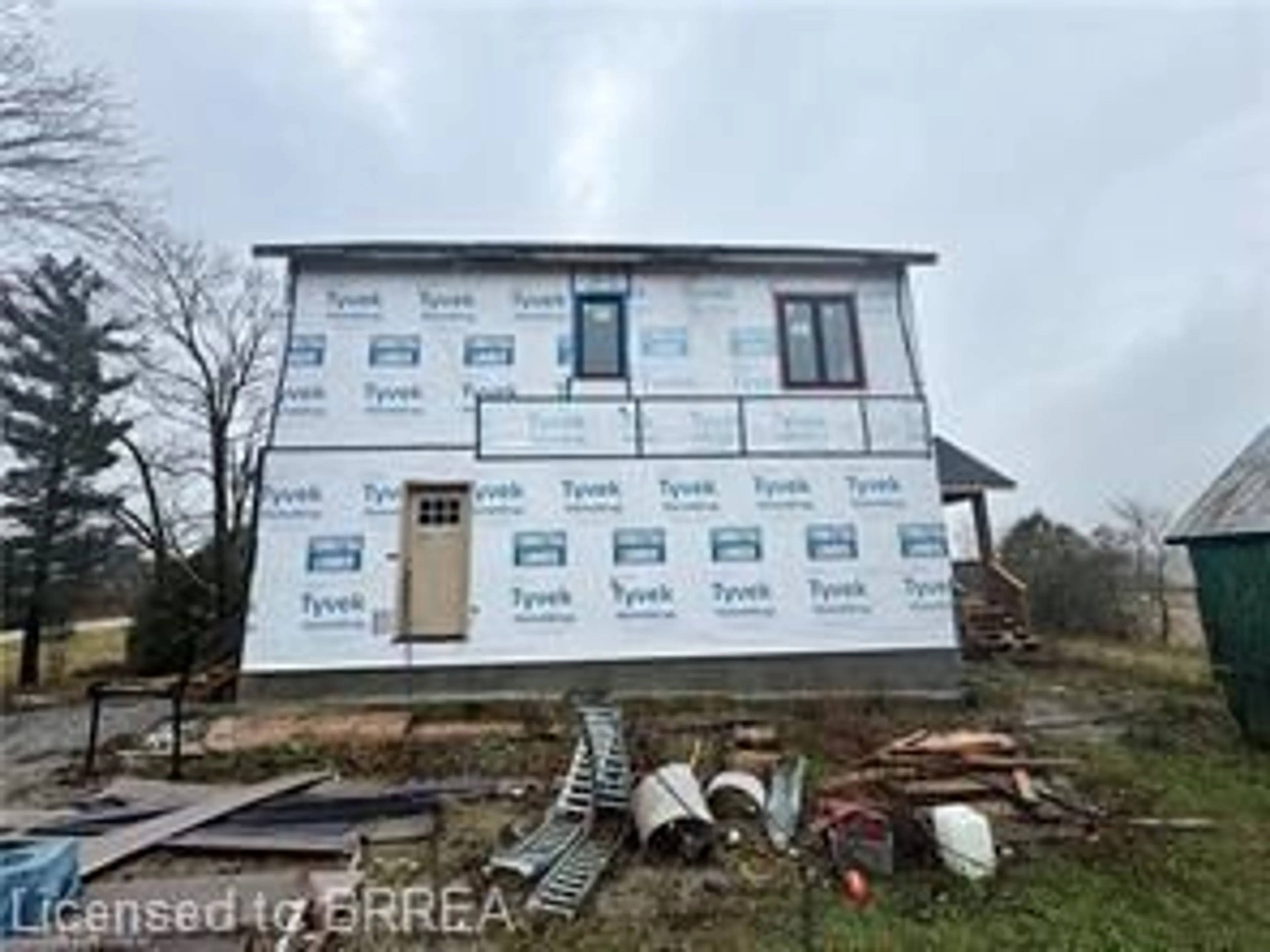 Home with vinyl exterior material, building for 205 Brant Church Rd, Mount Pleasant Ontario N0E 1K0