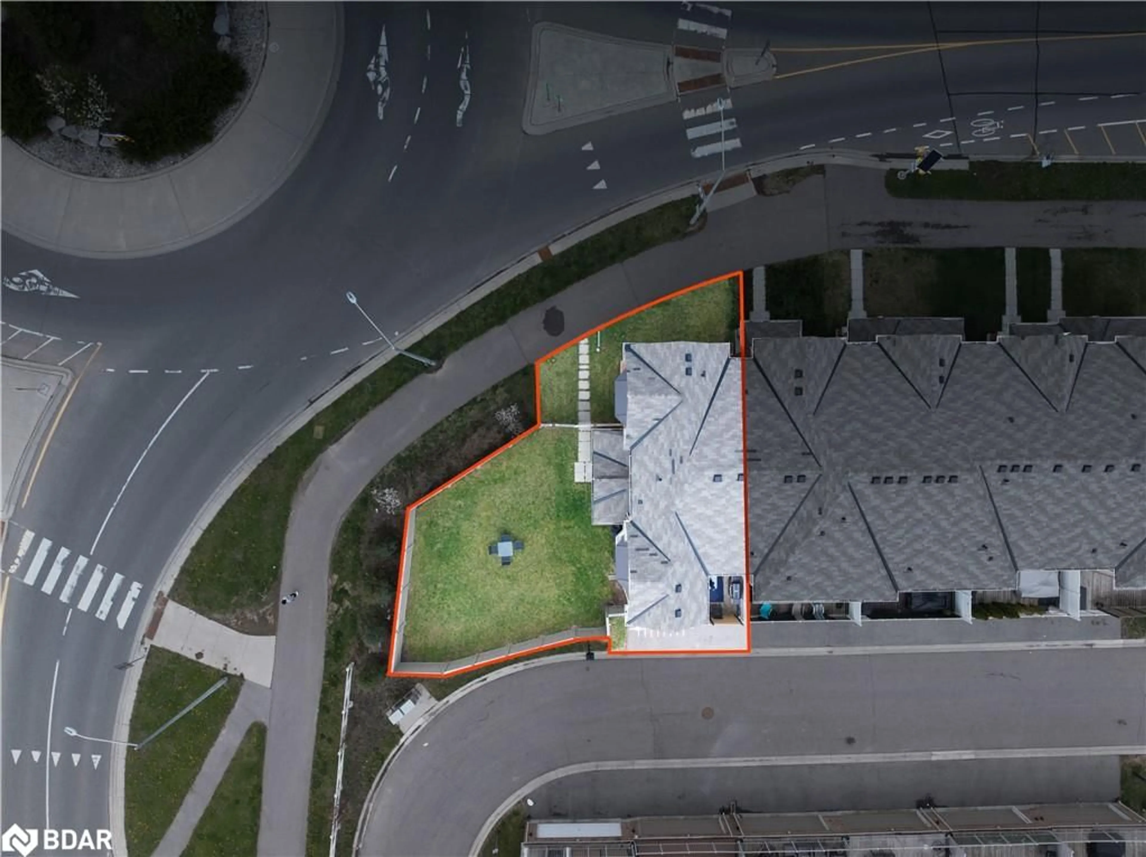 A pic from outside/outdoor area/front of a property/back of a property/a pic from drone, street for 100 Whitlock Avenue Ave, Milton Ontario L9T 7K6