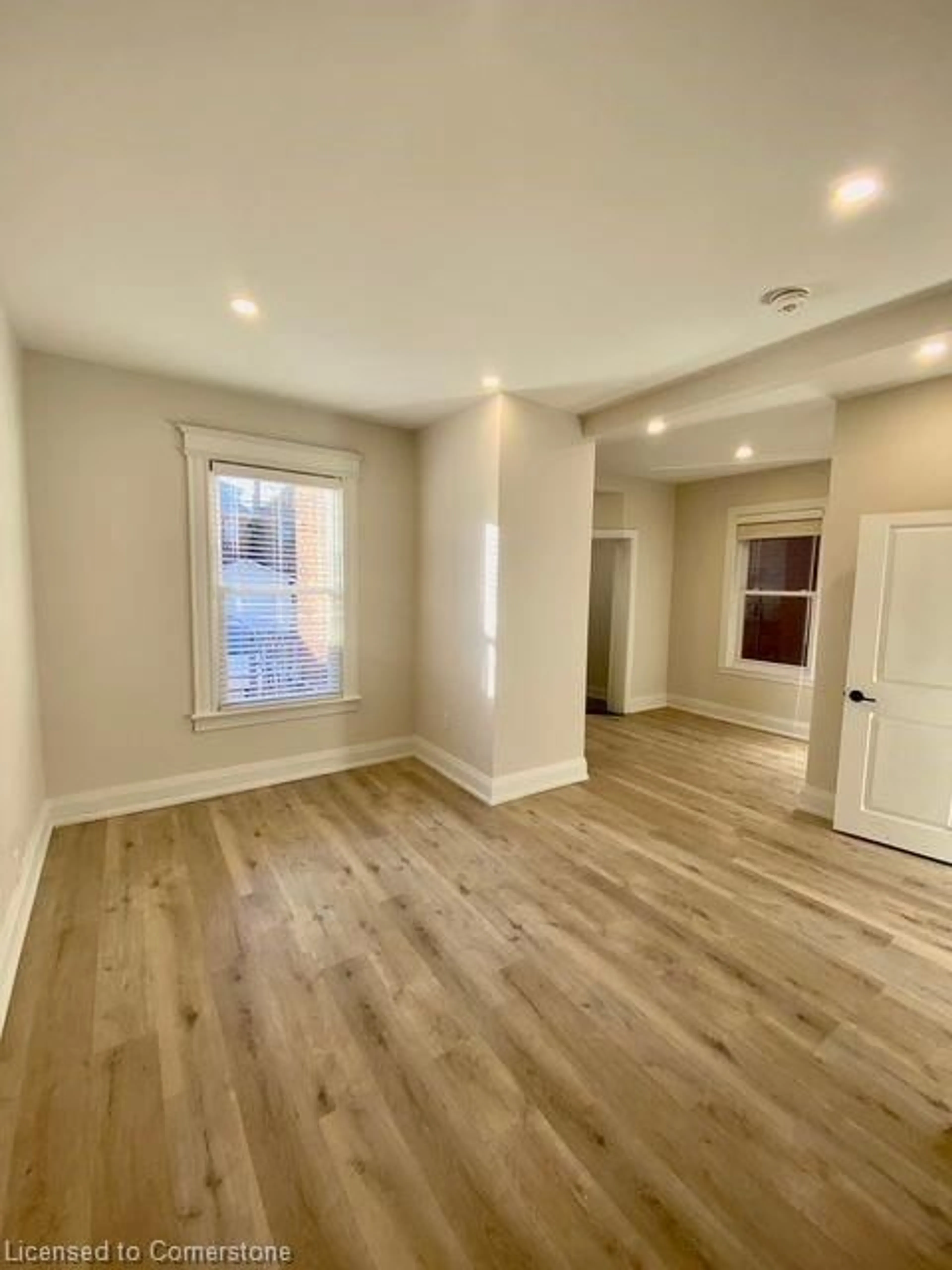 A pic of a room for 11 Barnesdale Ave, Hamilton Ontario L8L 6R4
