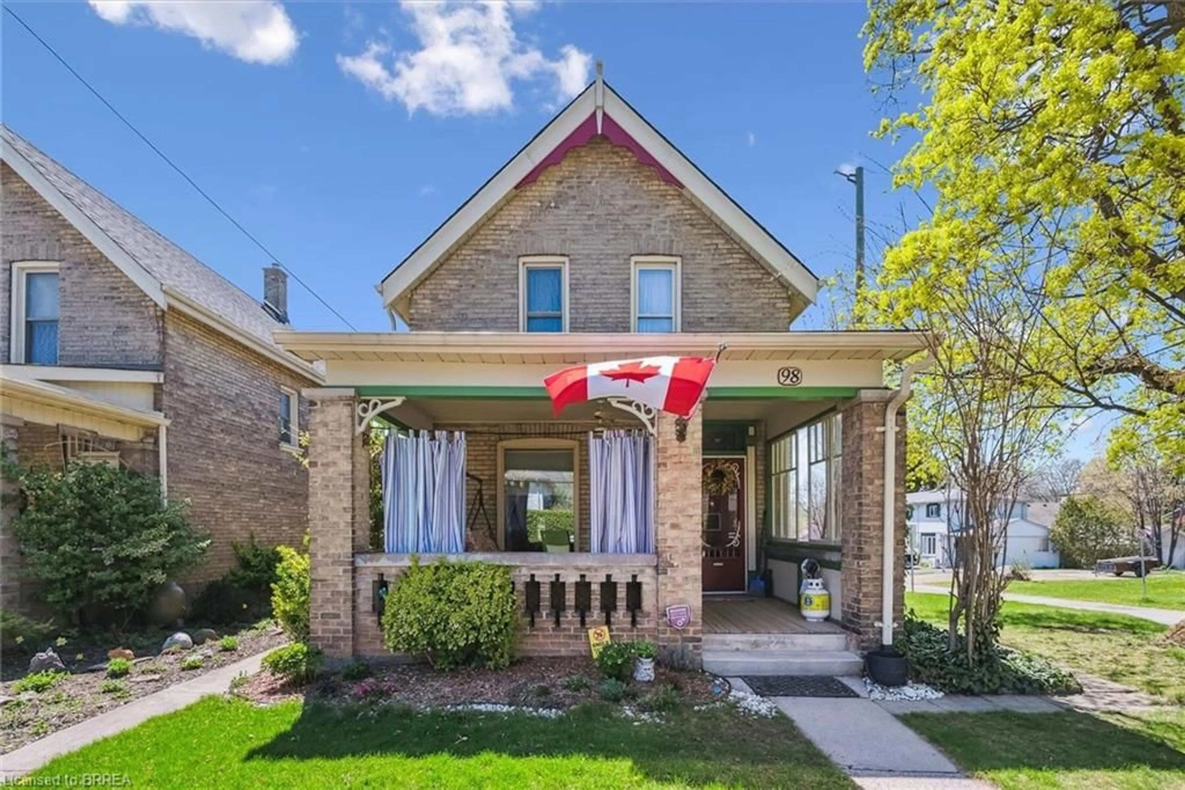 Home with brick exterior material, street for 98 Walnut St, Paris Ontario N3L 2J7