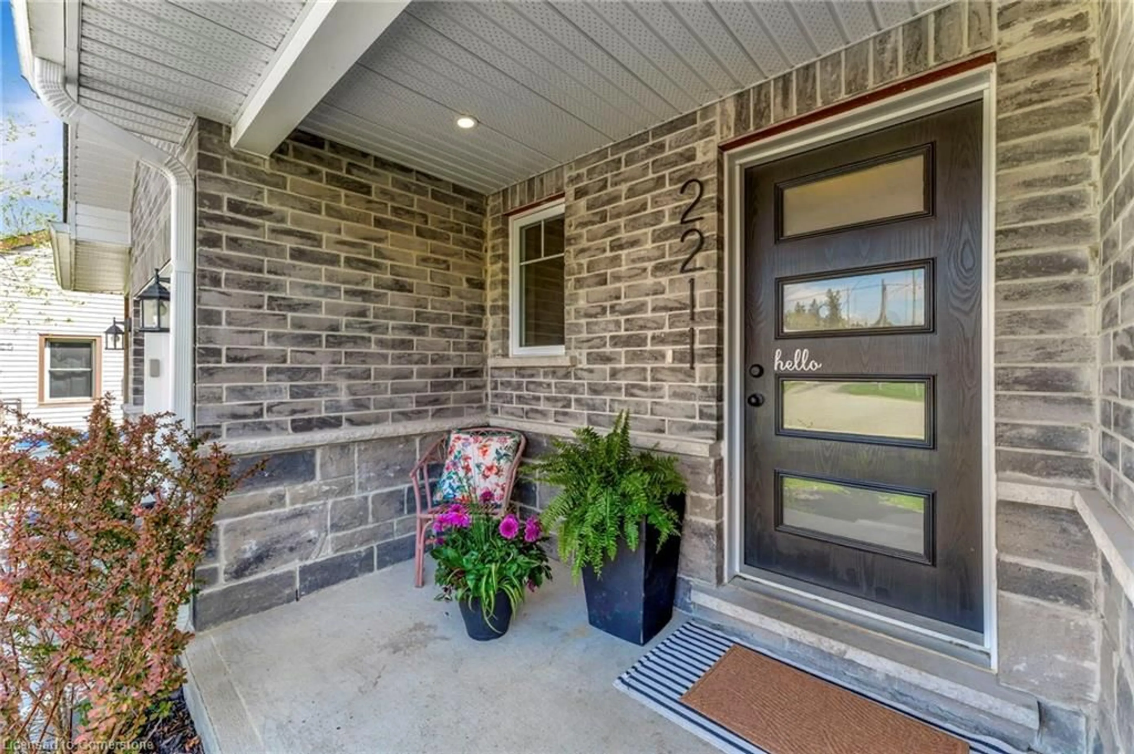 Indoor entryway for 2211 William Shakespeare Street, Shakespeare Ontario N0B 2P0