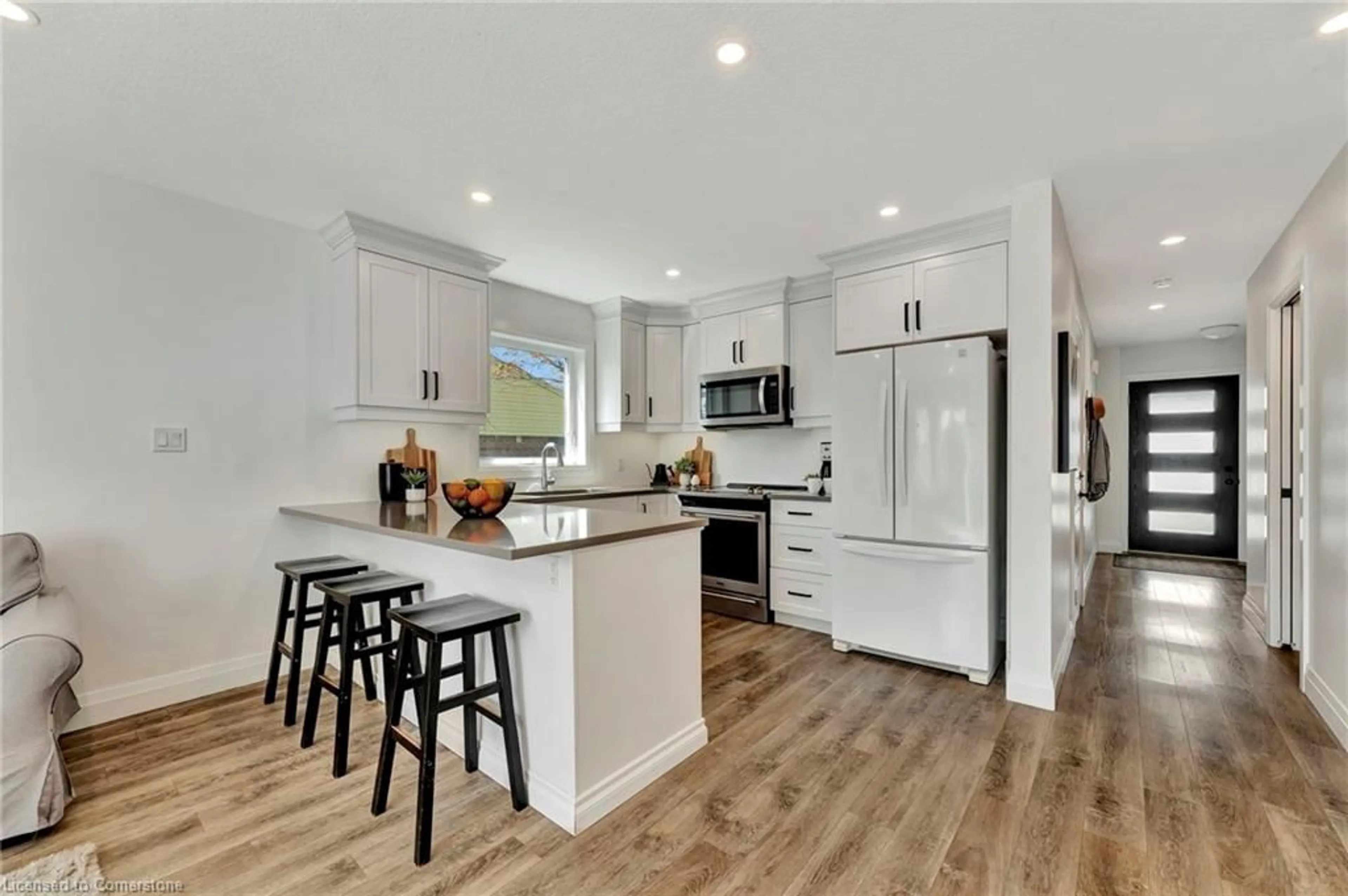 Open concept kitchen, unknown for 2211 William Shakespeare Street, Shakespeare Ontario N0B 2P0