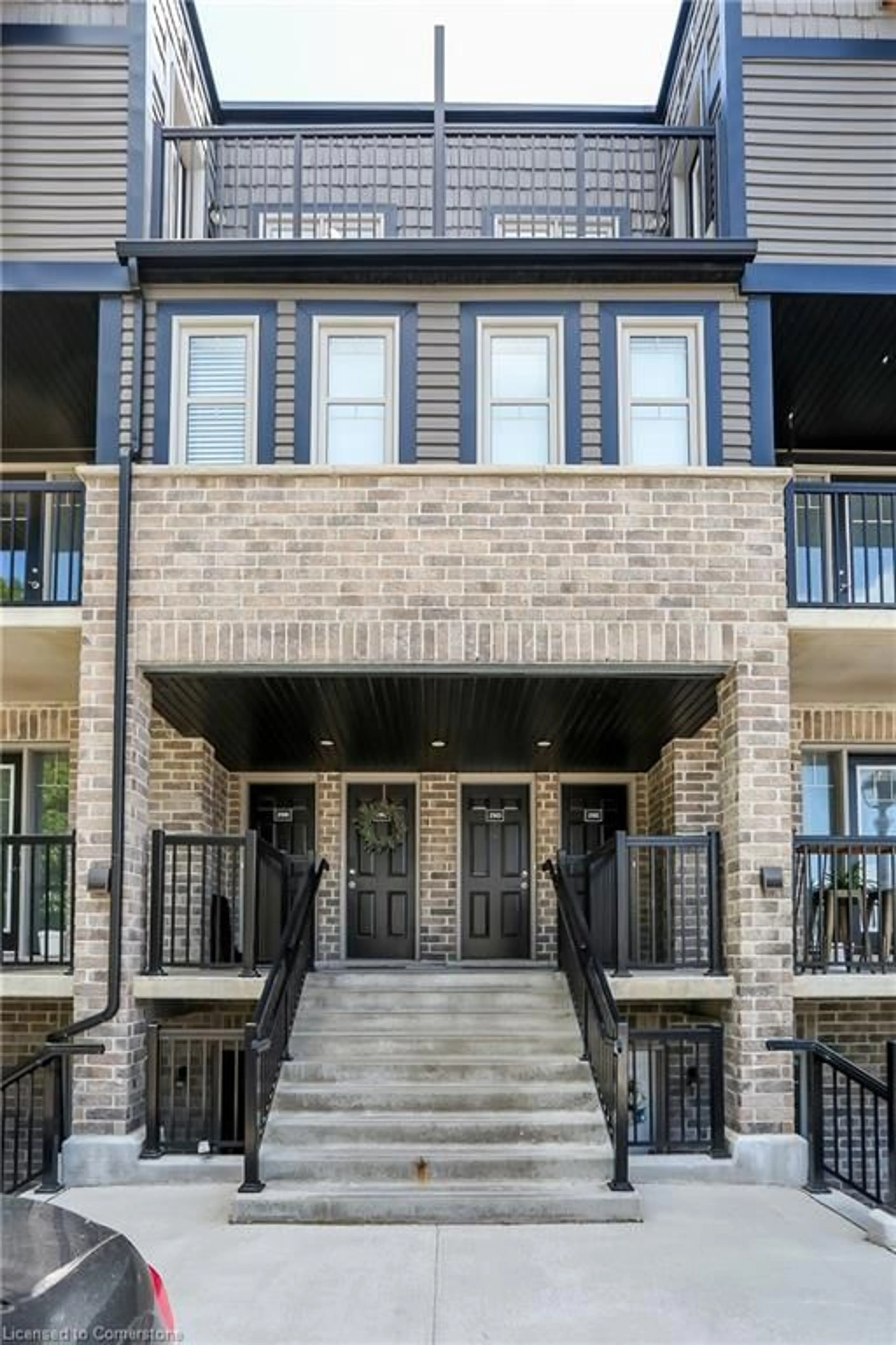 Home with brick exterior material, unknown for 1989 Ottawa St #29D, Kitchener Ontario N2E 0G7