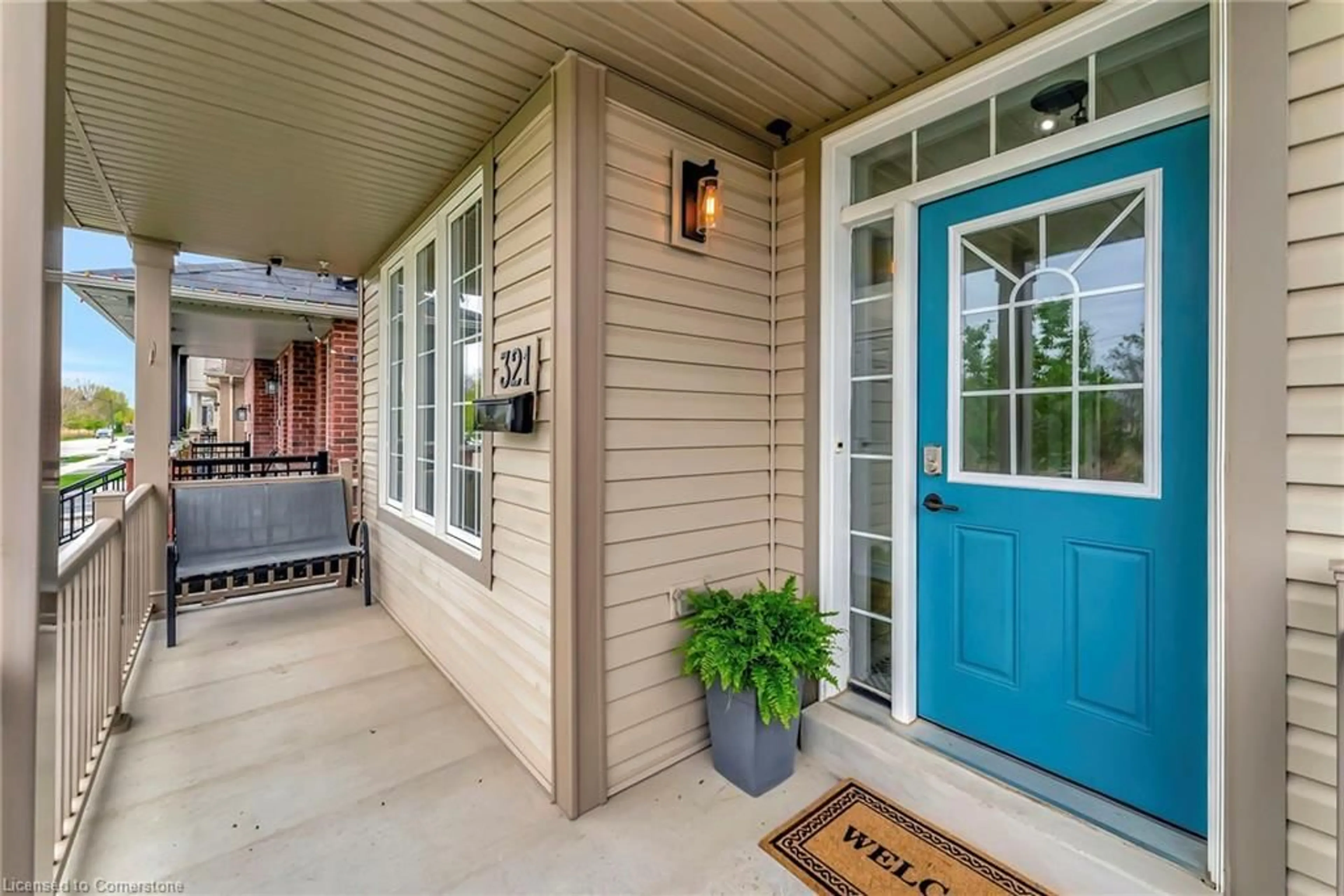Indoor entryway for 321 Powell Rd, Brantford Ontario N3J 0J8