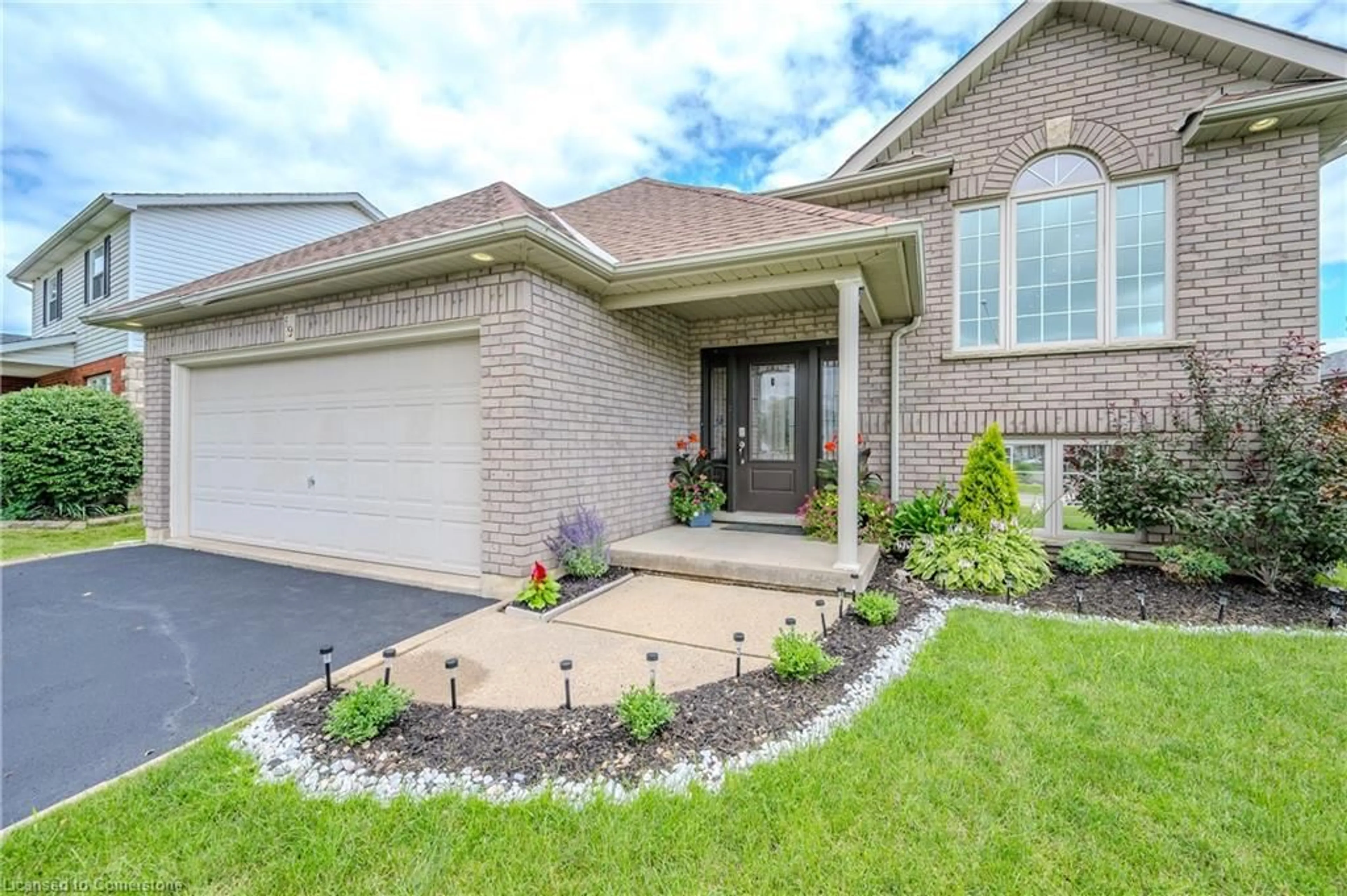 Home with brick exterior material, street for 59 Whitlaw Way, Paris Ontario N3L 4B3