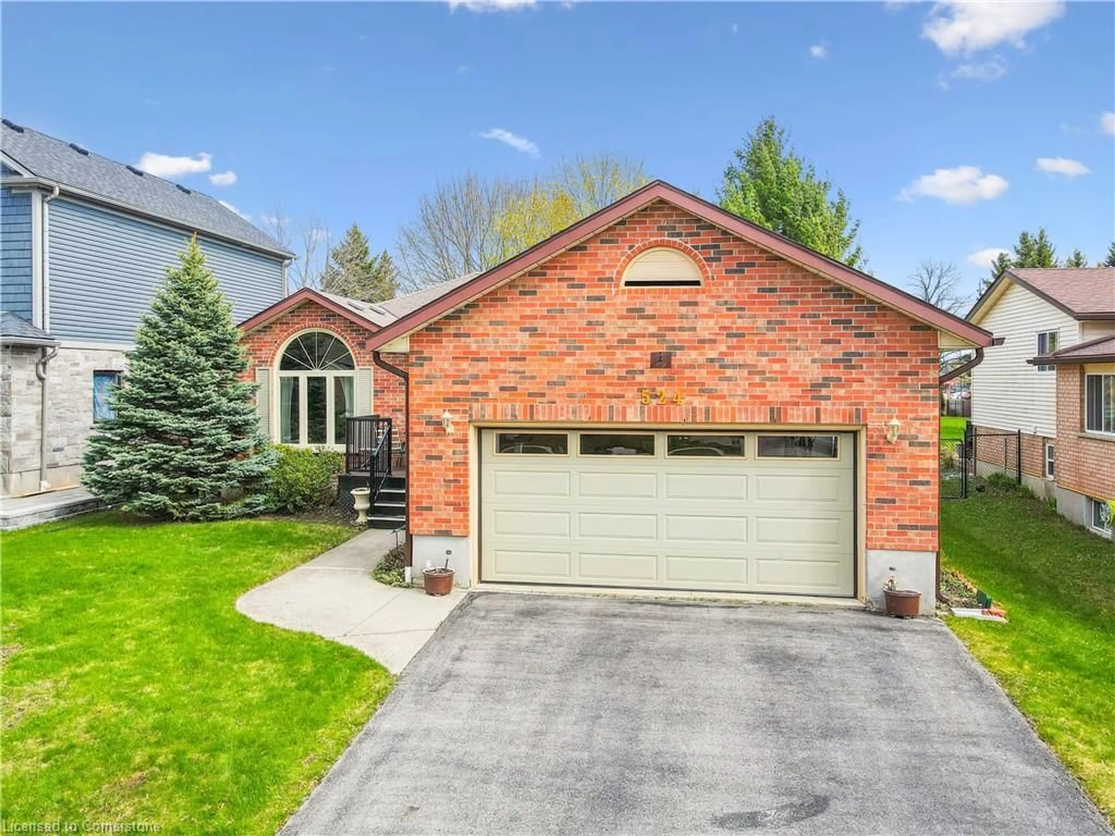 Home with brick exterior material, street for 524 Walker St, Fergus Ontario N1M 3J1