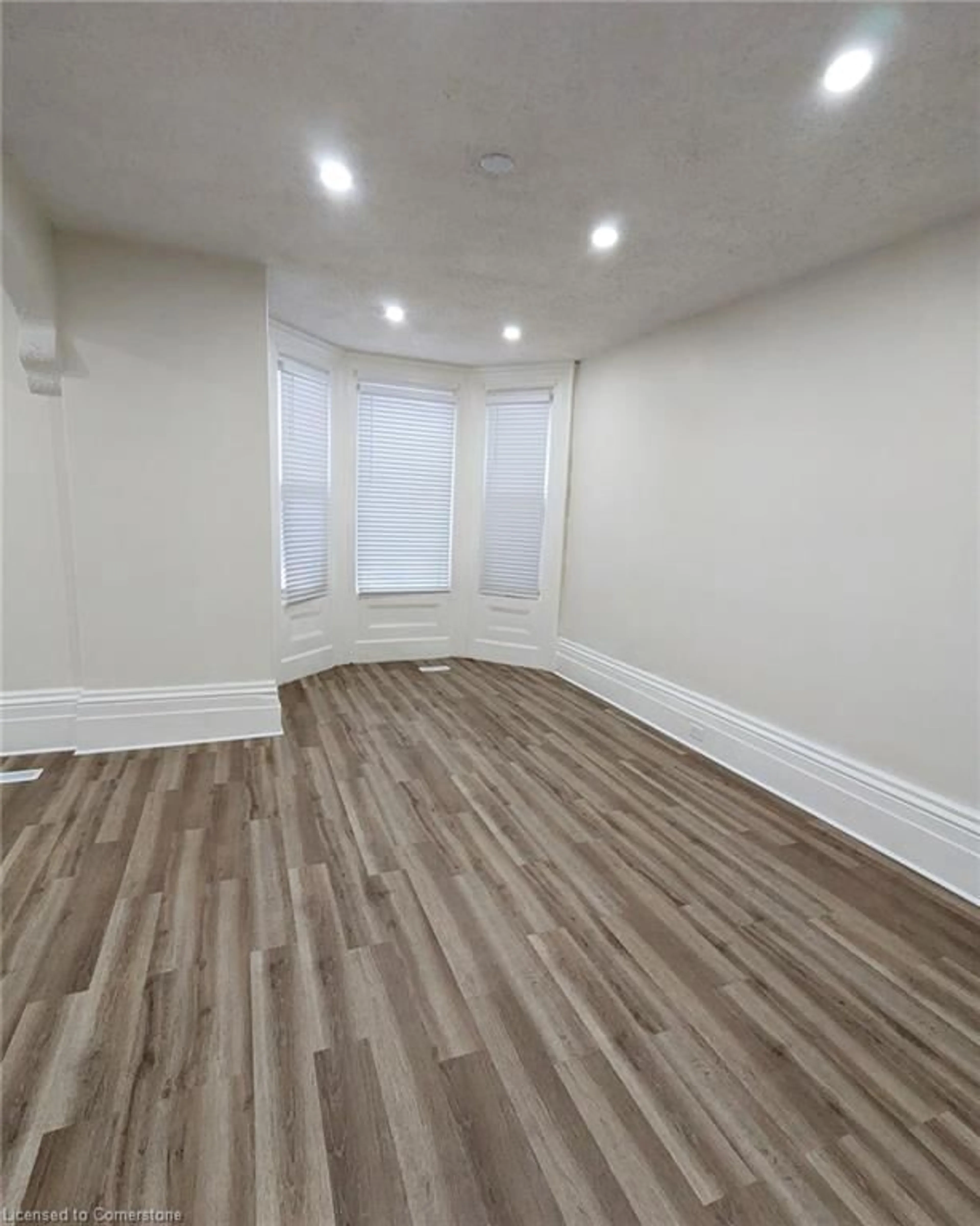 A pic of a room for 21 Sarah St, Brantford Ontario N3S 2Z5