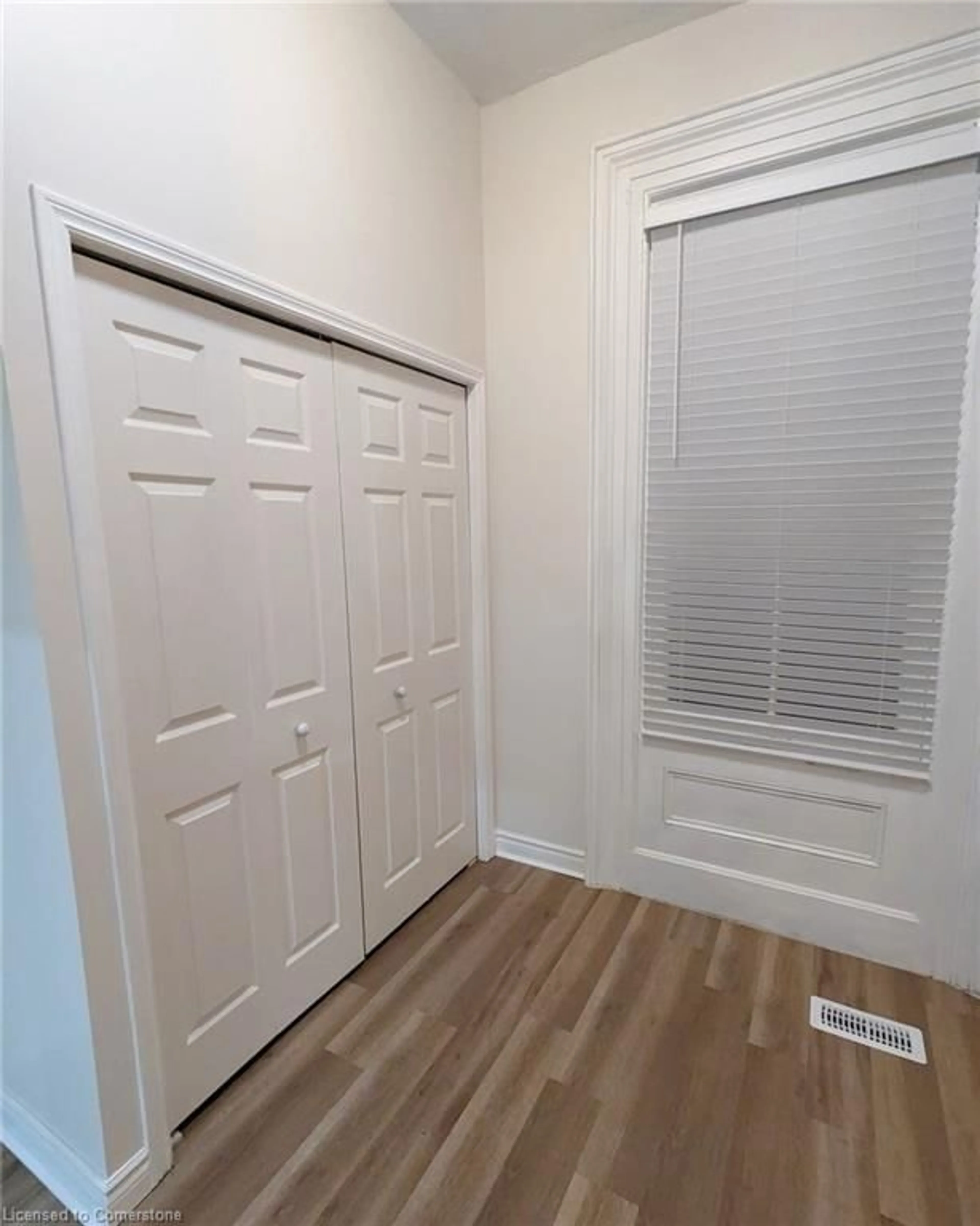 A pic of a room for 21 Sarah St, Brantford Ontario N3S 2Z5