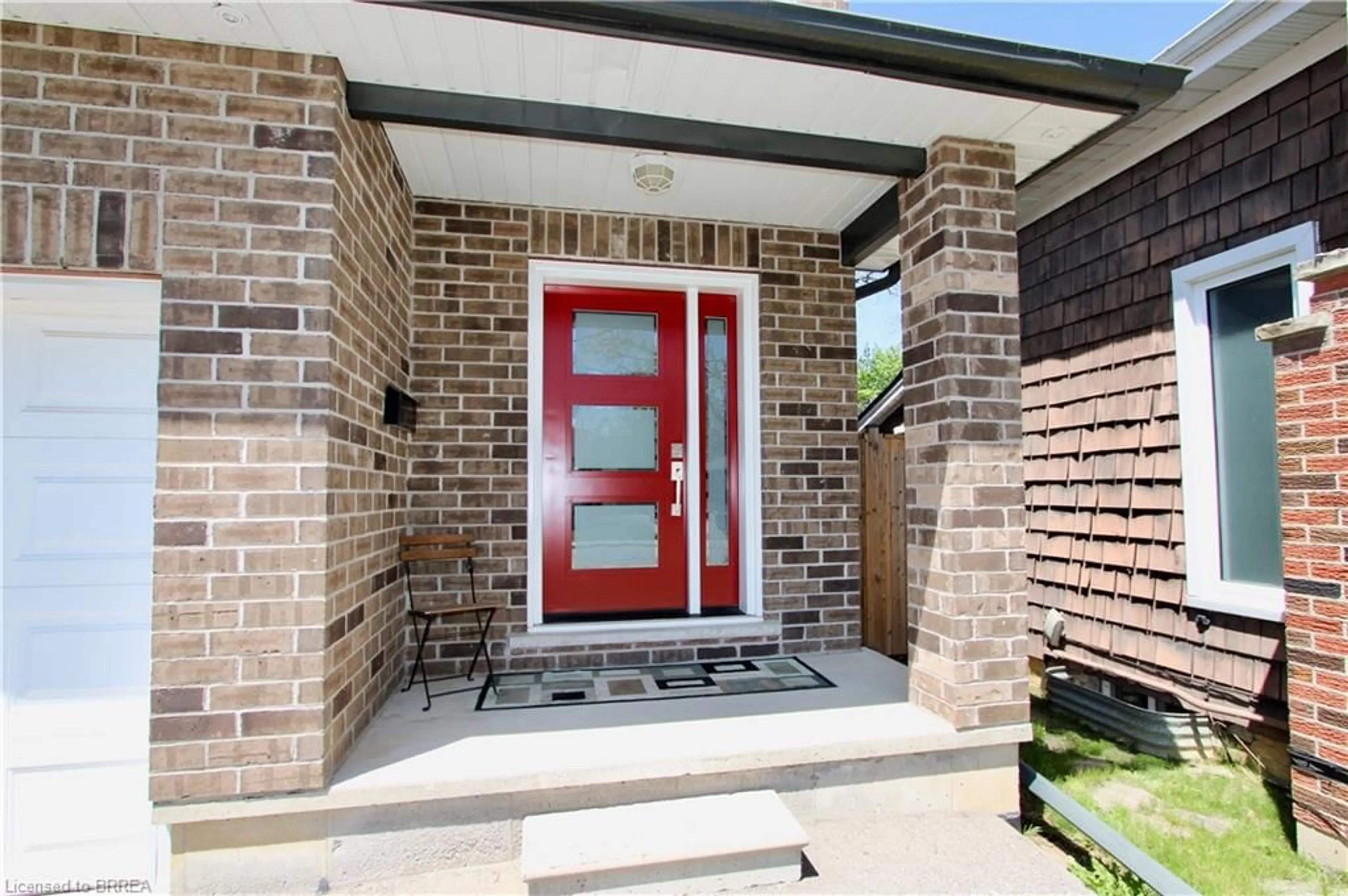 Home with brick exterior material, street for 47 Richardson St, Brantford Ontario N3T 1H7