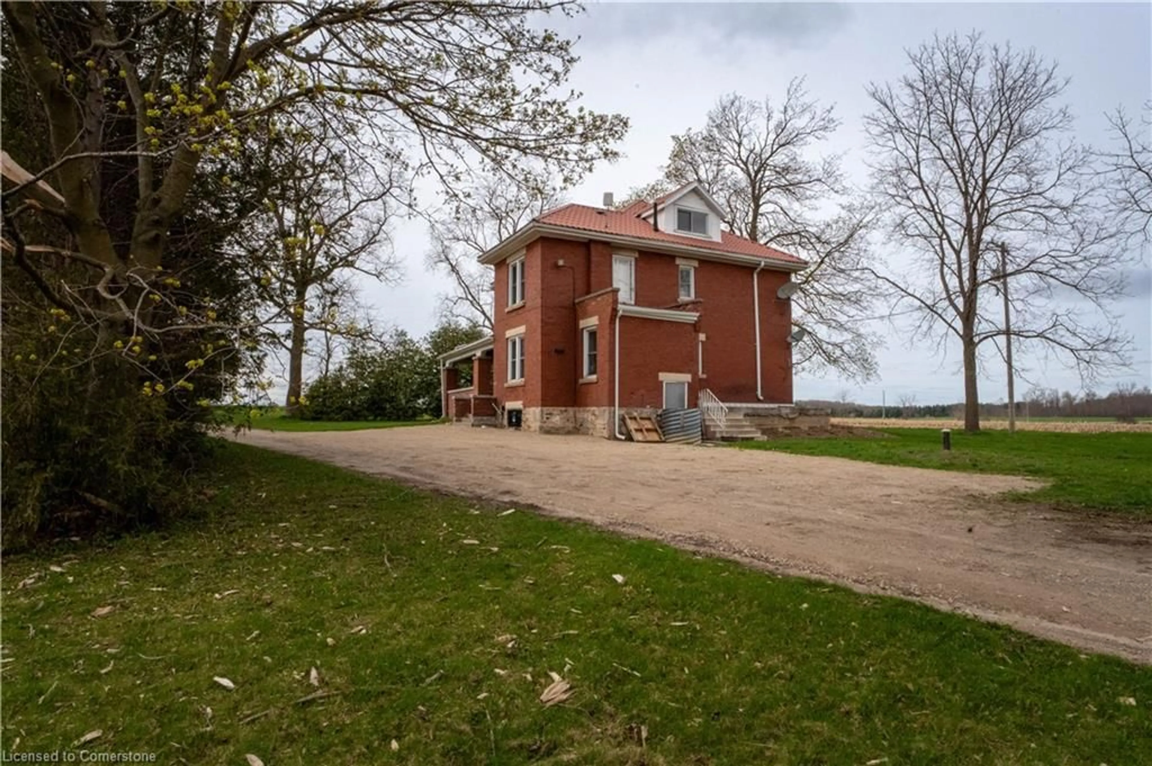 A pic from outside/outdoor area/front of a property/back of a property/a pic from drone, unknown for 7735 Sixth Line, Centre Wellington Ontario N0B 1S0