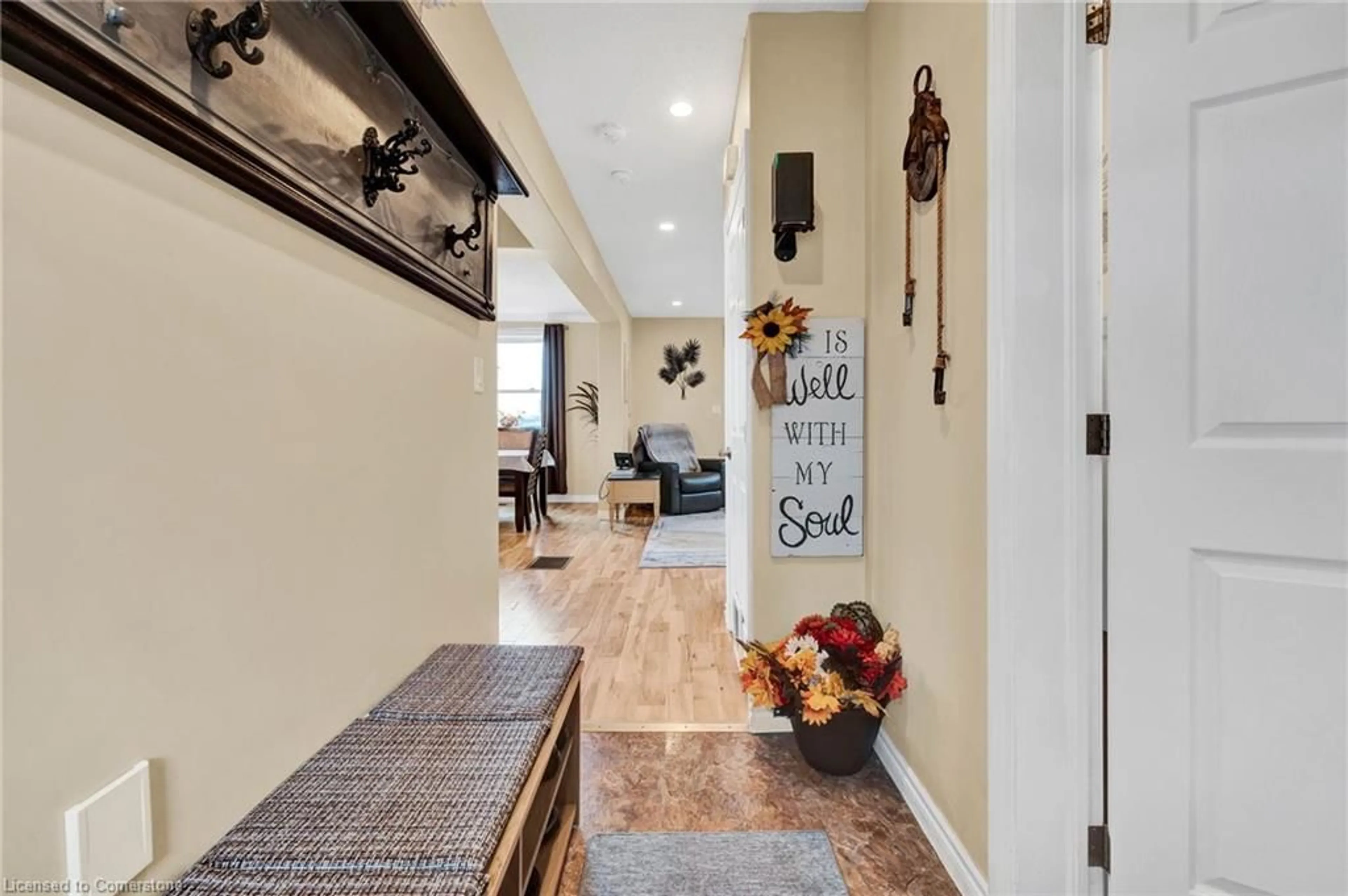 Indoor entryway for 7078 Line 86 Line, Molesworth Ontario N4W 3G8