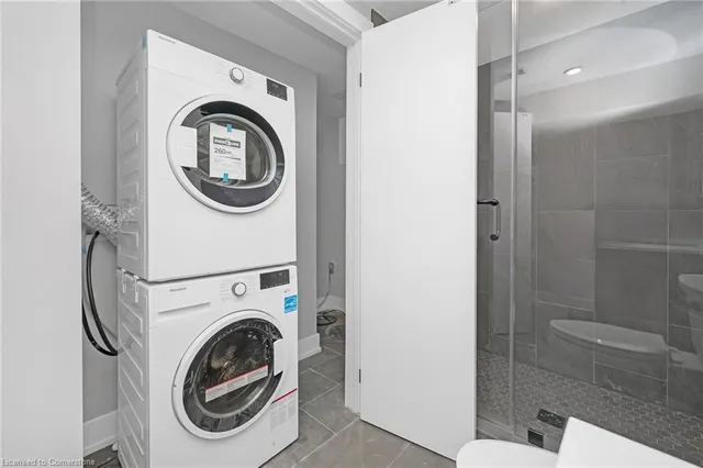 Additional property image - 39 Westminster Ave Unit Lower