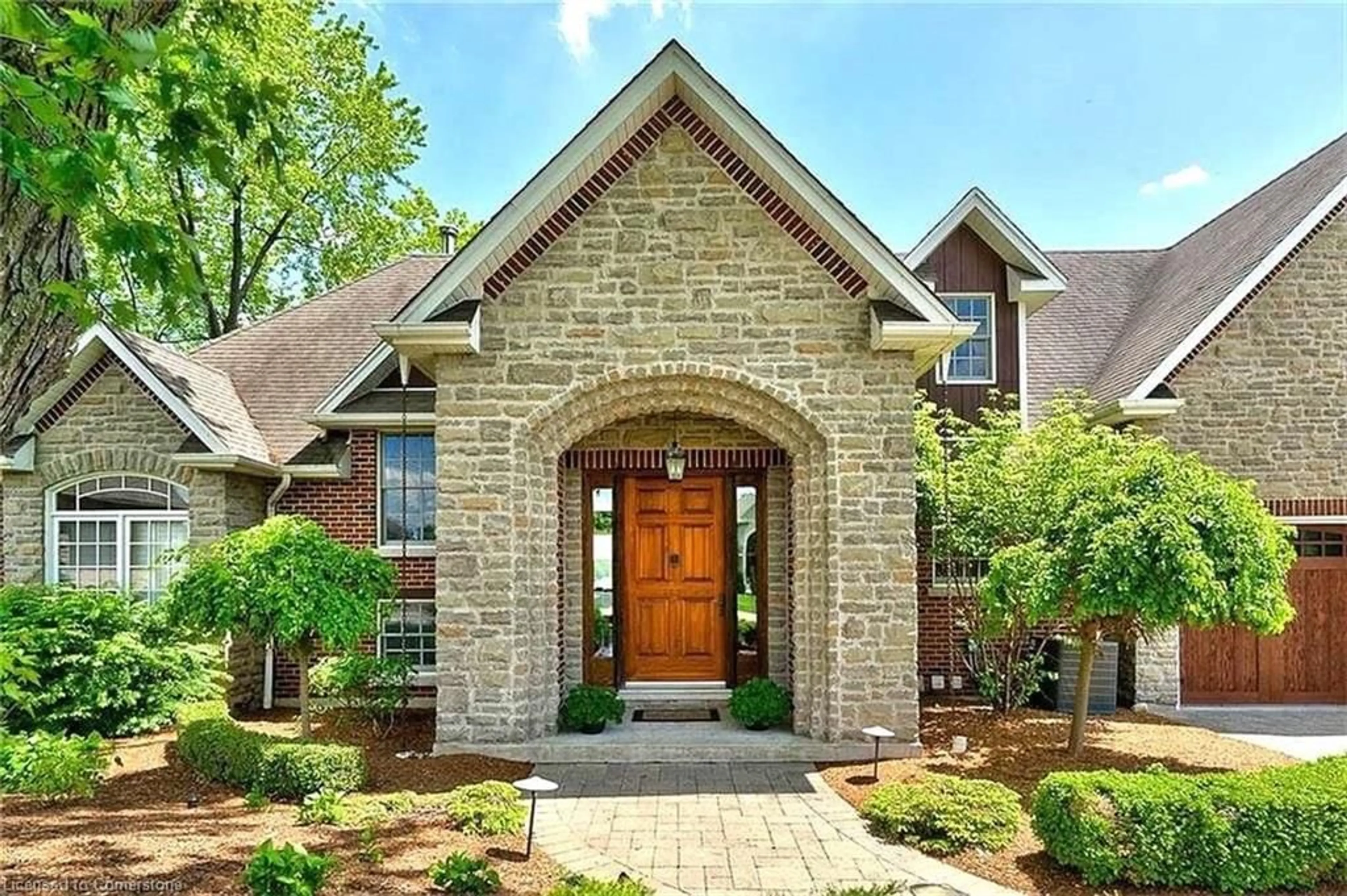 Home with brick exterior material, street for 34 Sandy Shore Blvd, Cambridge Ontario N3C 2V4