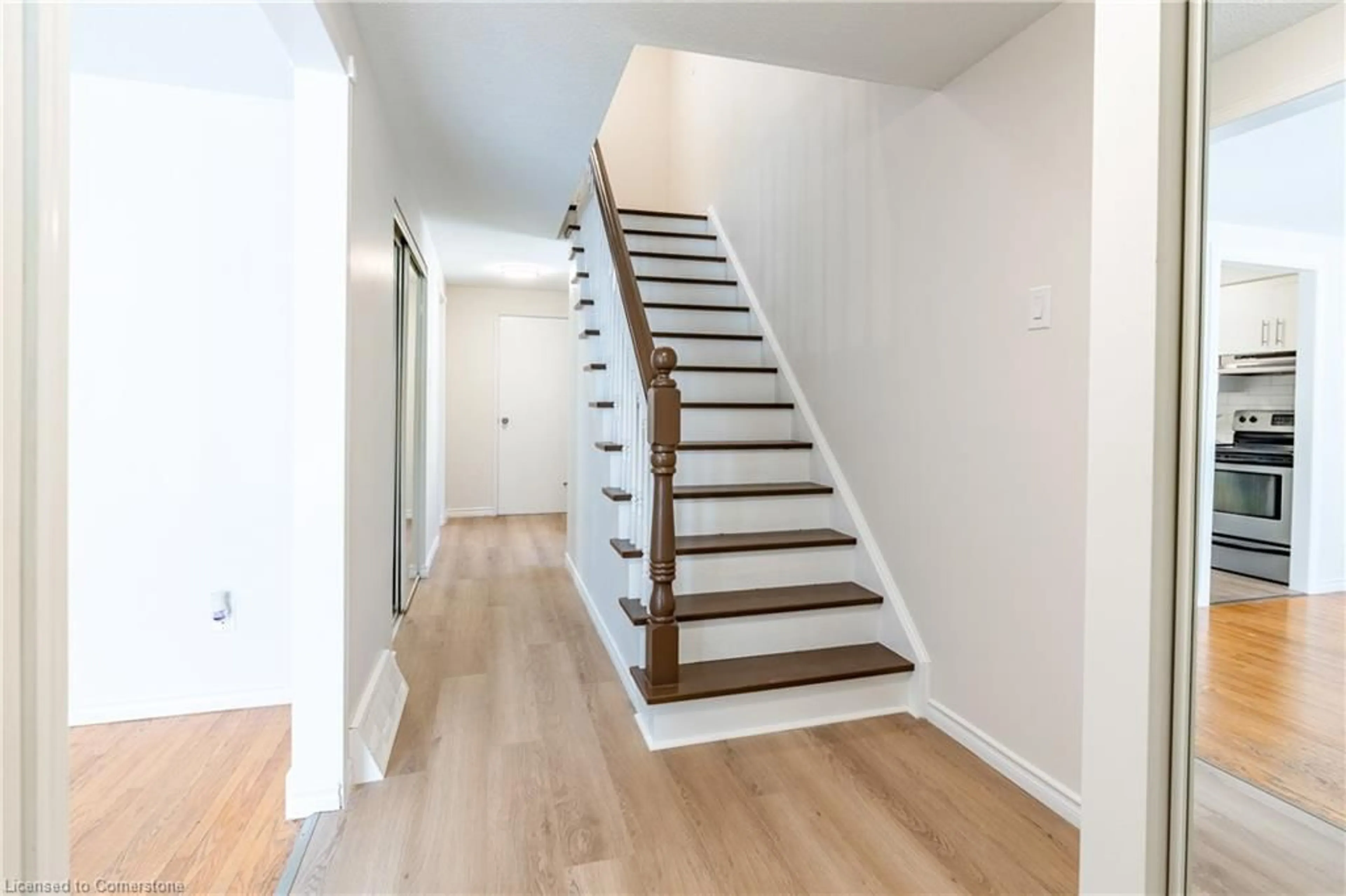 Stairs for 48 Pepperwood Cres, Kitchener Ontario N2A 2R3