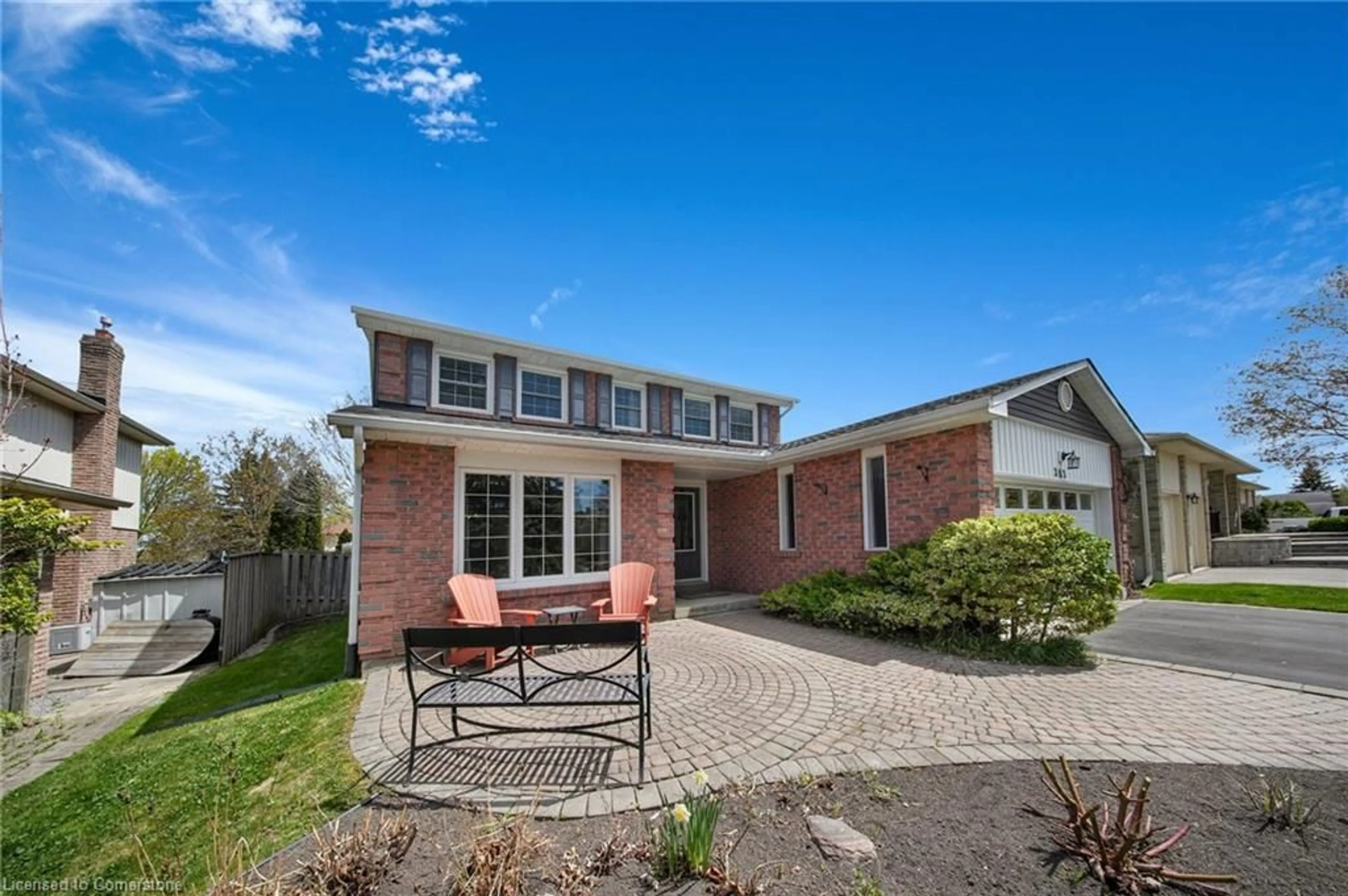 Home with brick exterior material, street for 383 Ashworth Dr, Newmarket Ontario L3Y 6T7