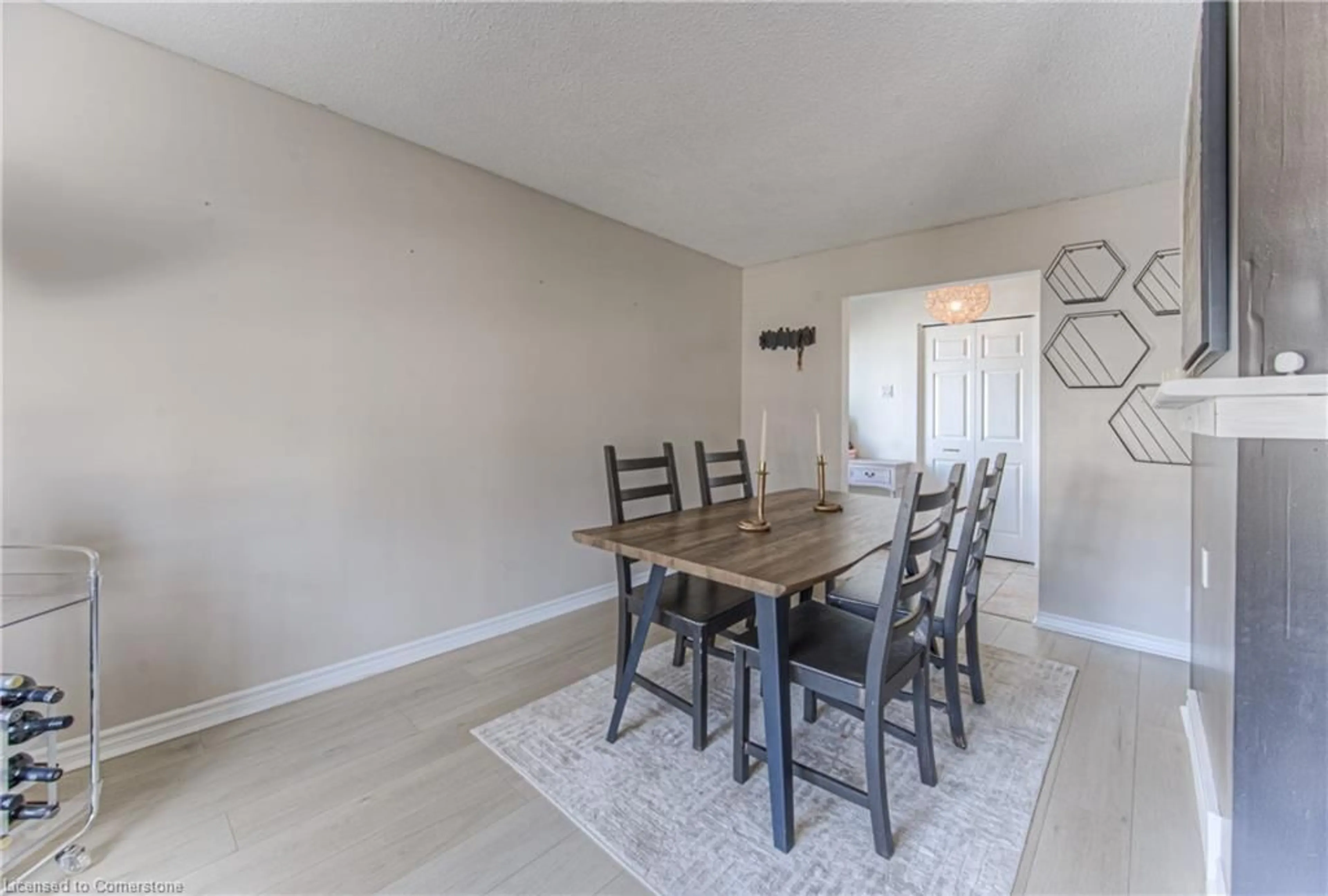 Dining room, wood/laminate floor for 161 Bechtel Dr, Kitchener Ontario N2P 1W4