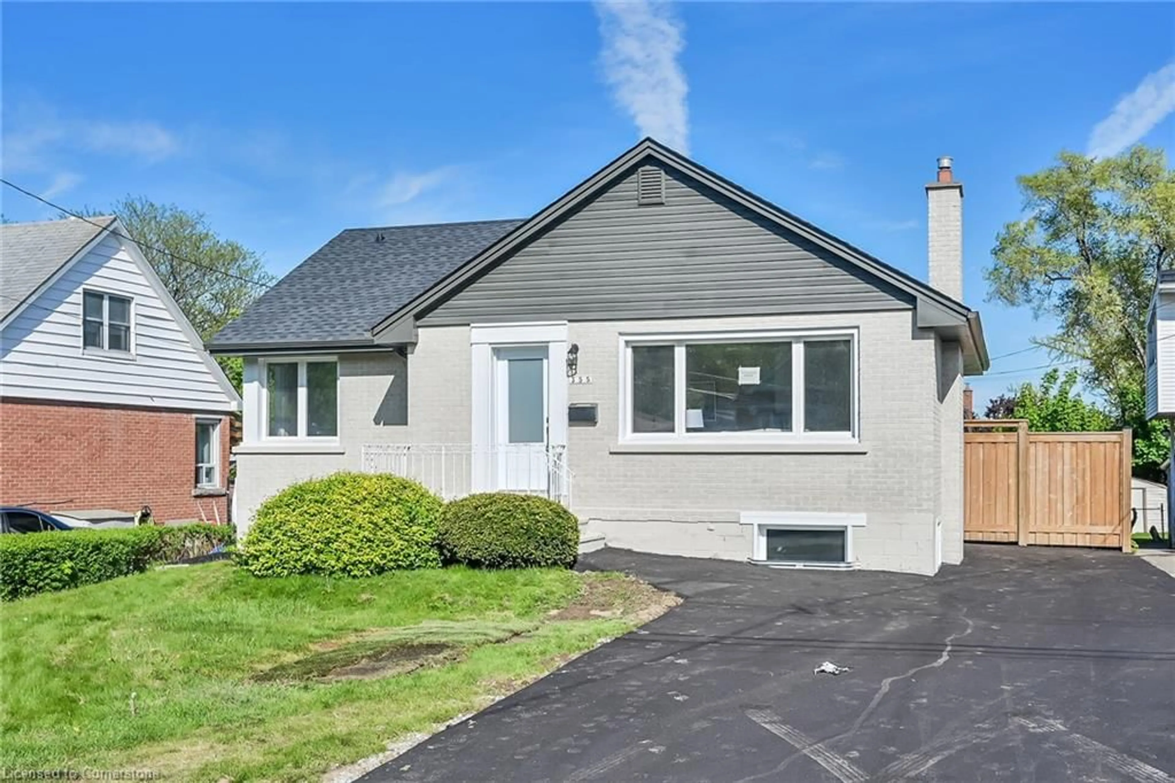 Home with vinyl exterior material, street for 355 Rosedale Ave, Hamilton Ontario L8K 4N9