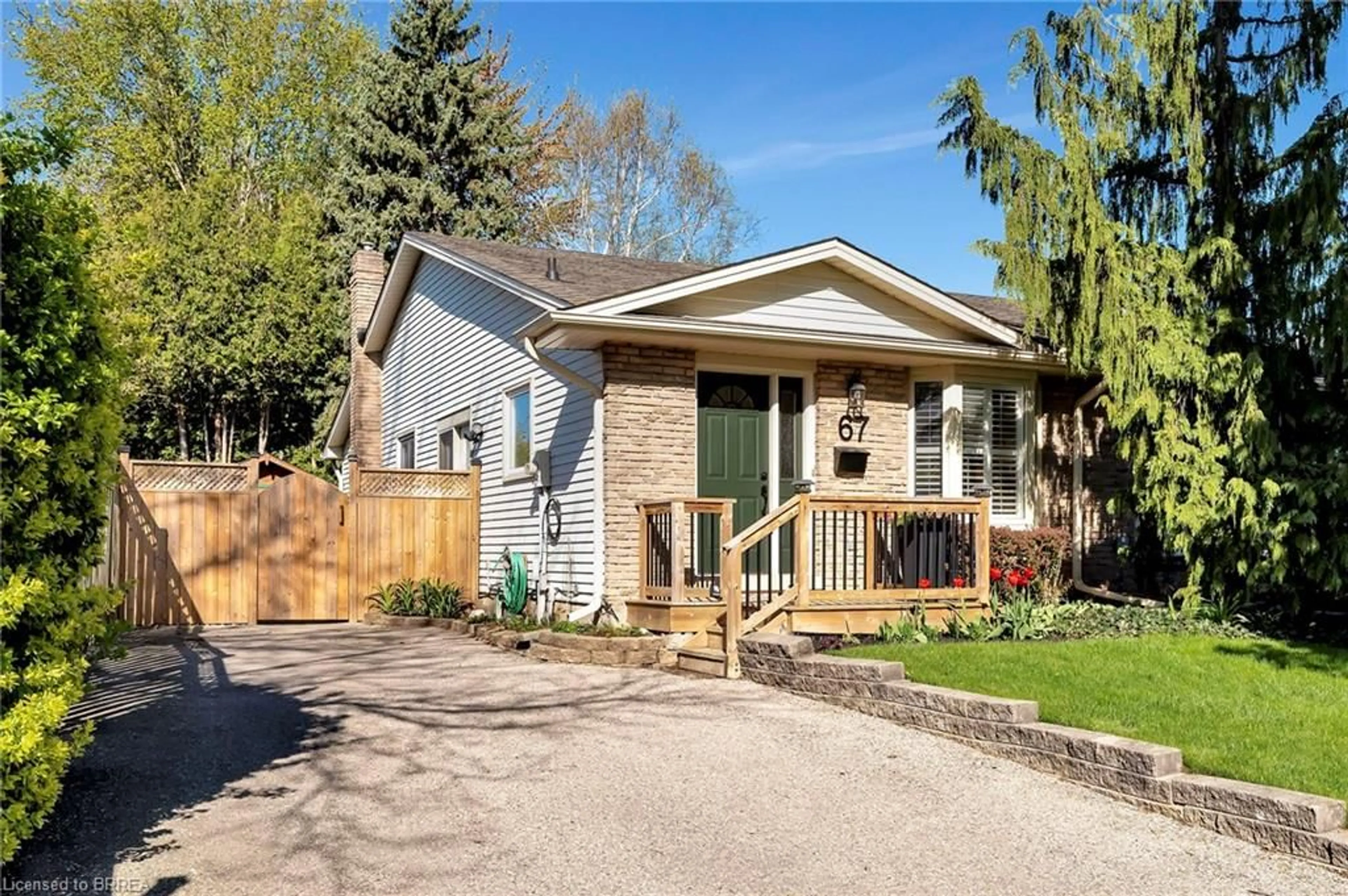 Home with brick exterior material, street for 67 Ivanhoe Rd, Brantford Ontario N3R 6V3