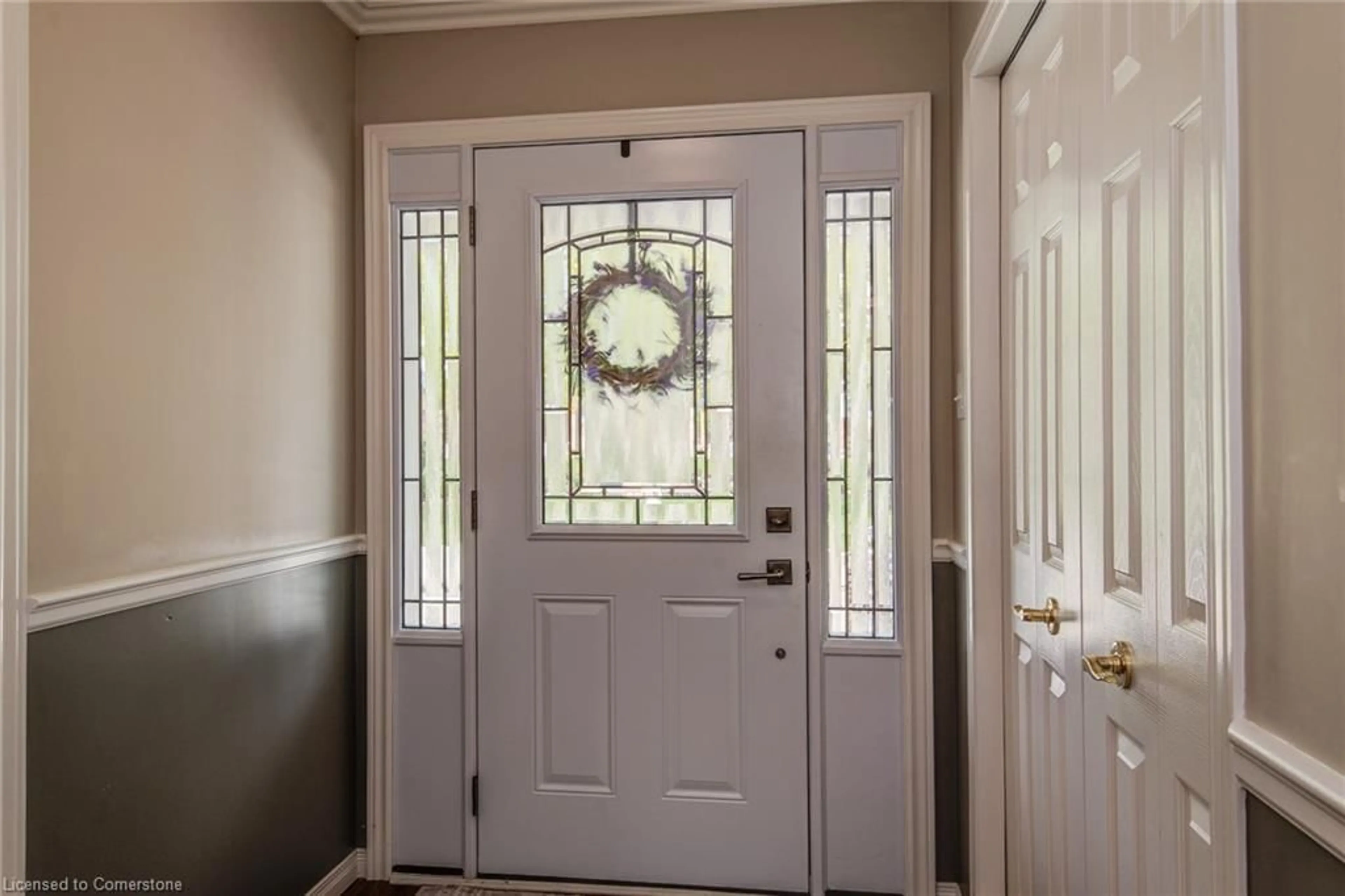 Indoor entryway for 461 Columbia St #59, Waterloo Ontario N2T 2P5