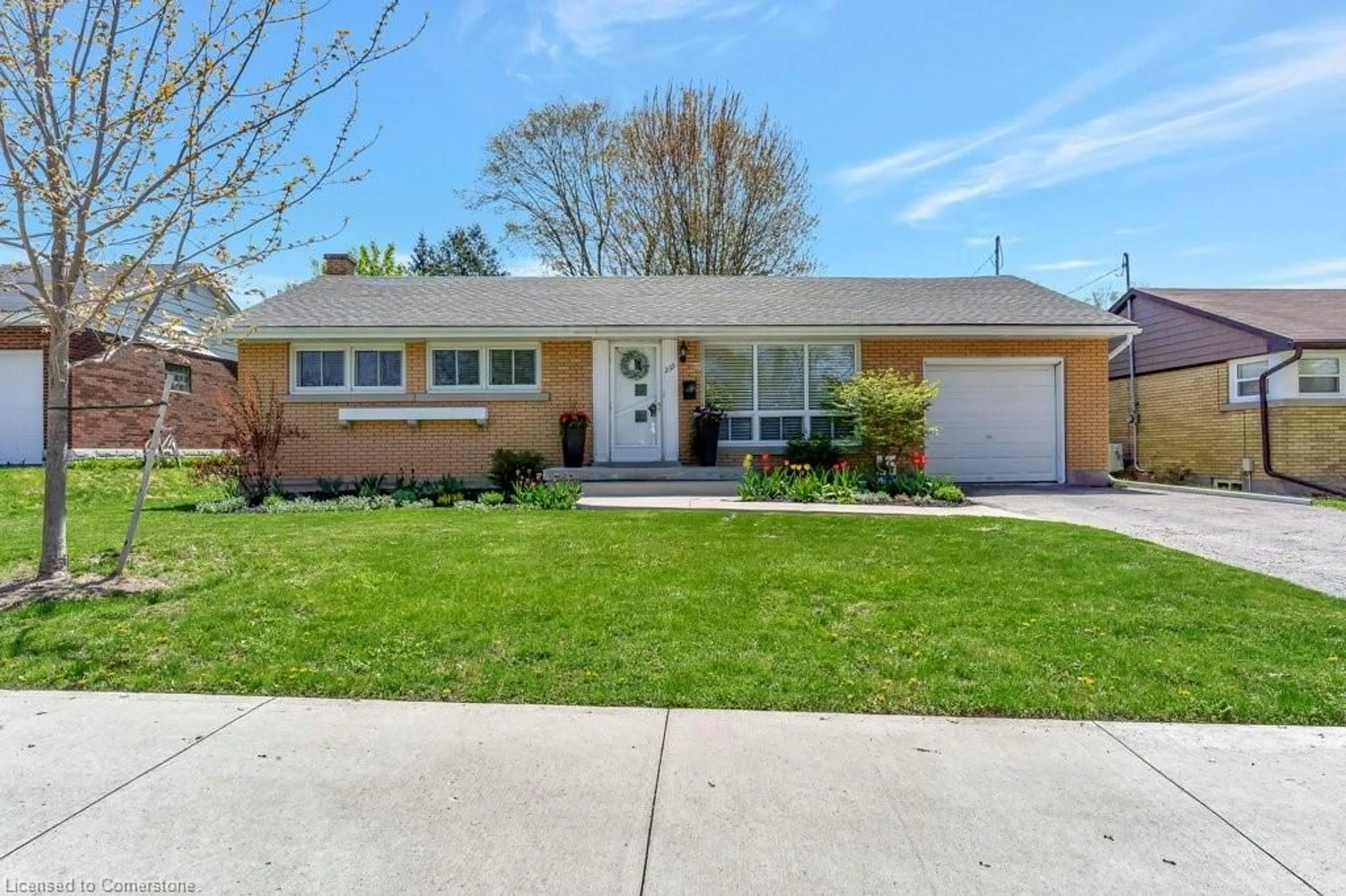 Home with vinyl exterior material, street for 239 Royal St, Waterloo Ontario N2J 2J1