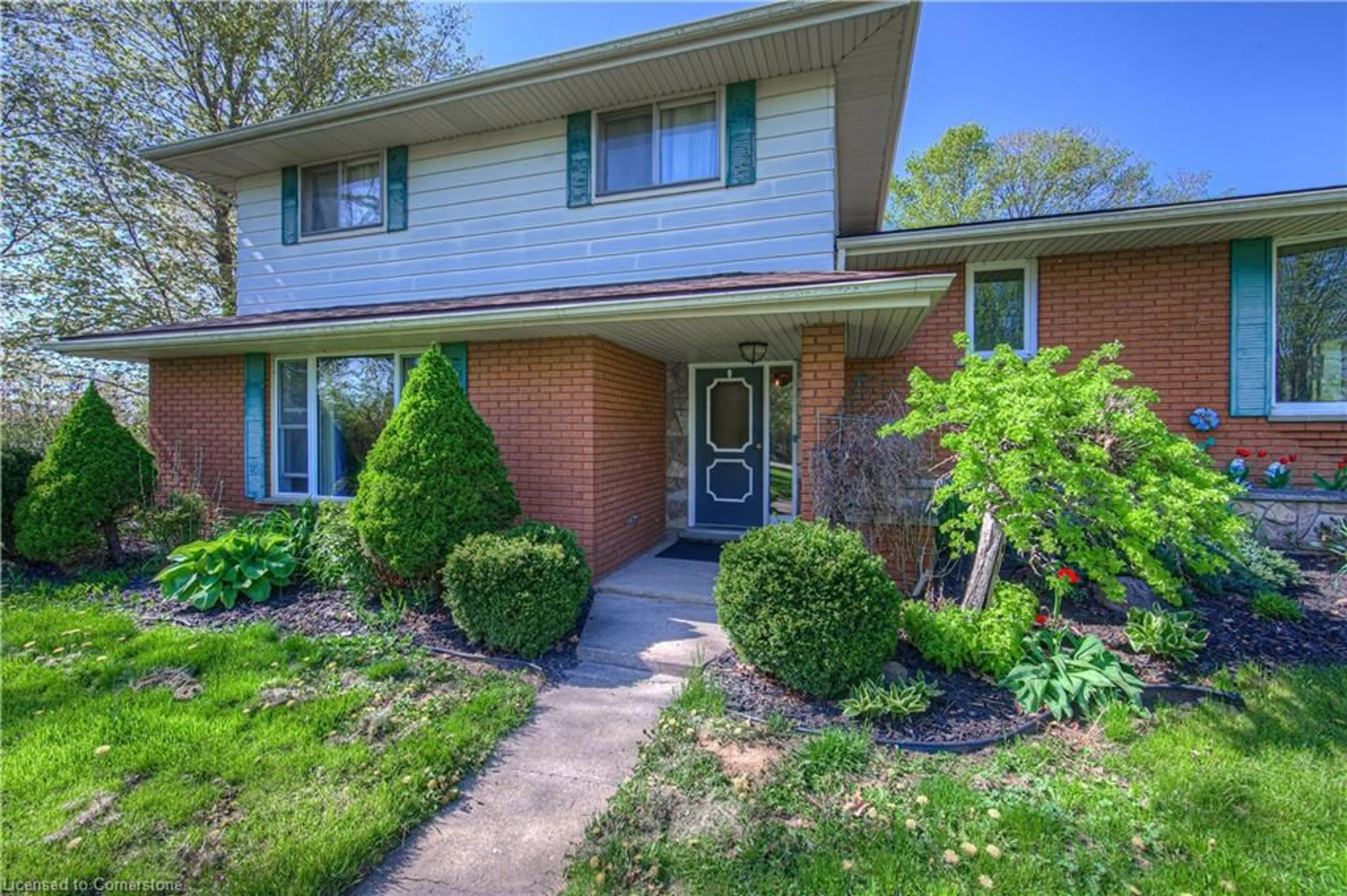 Home with brick exterior material, street for 129 Bethel Rd, Brantford Ontario N3L 3E3