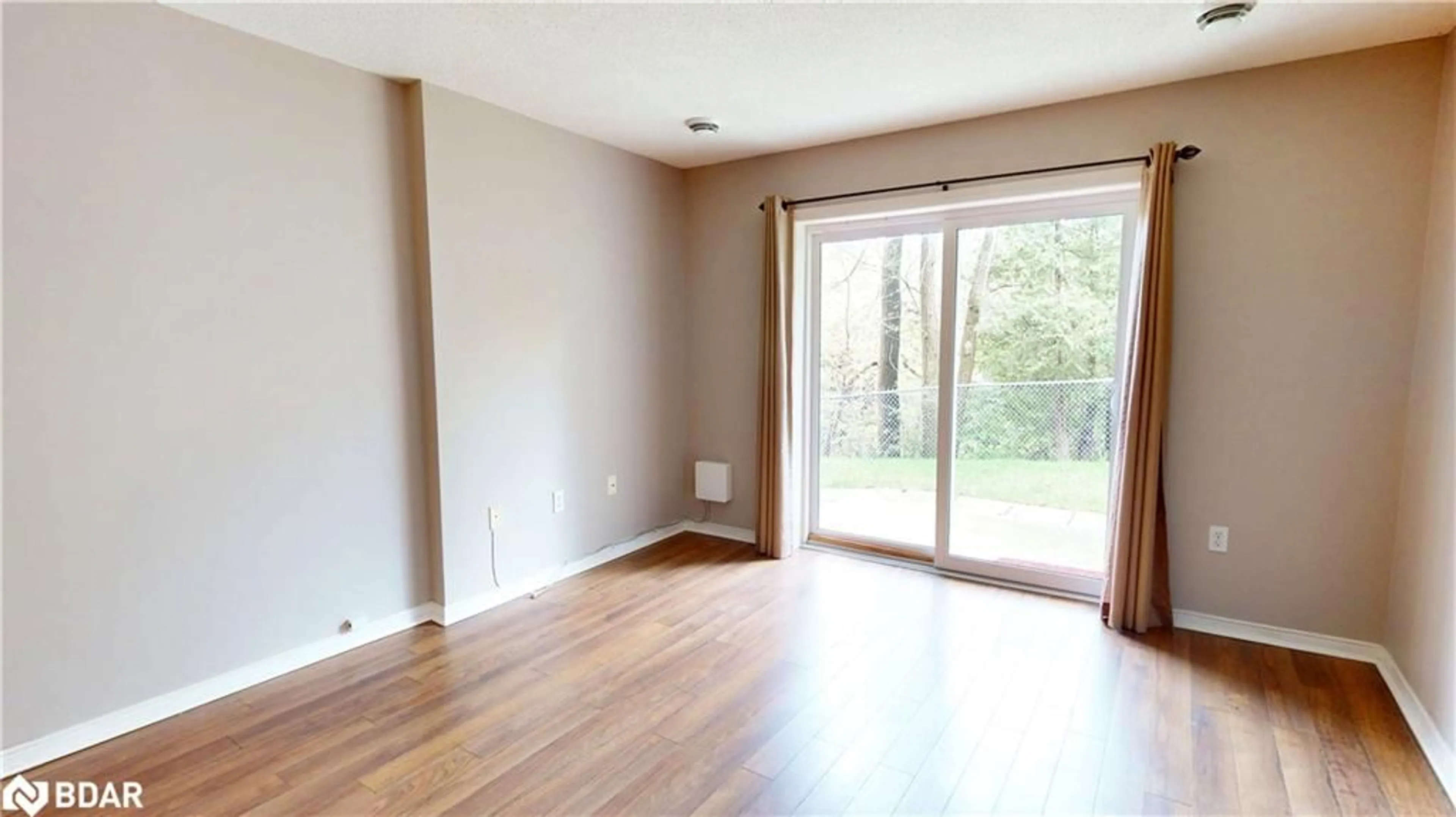 A pic of a room for 245 Queen St #102, Fergus Ontario N1M 3R6