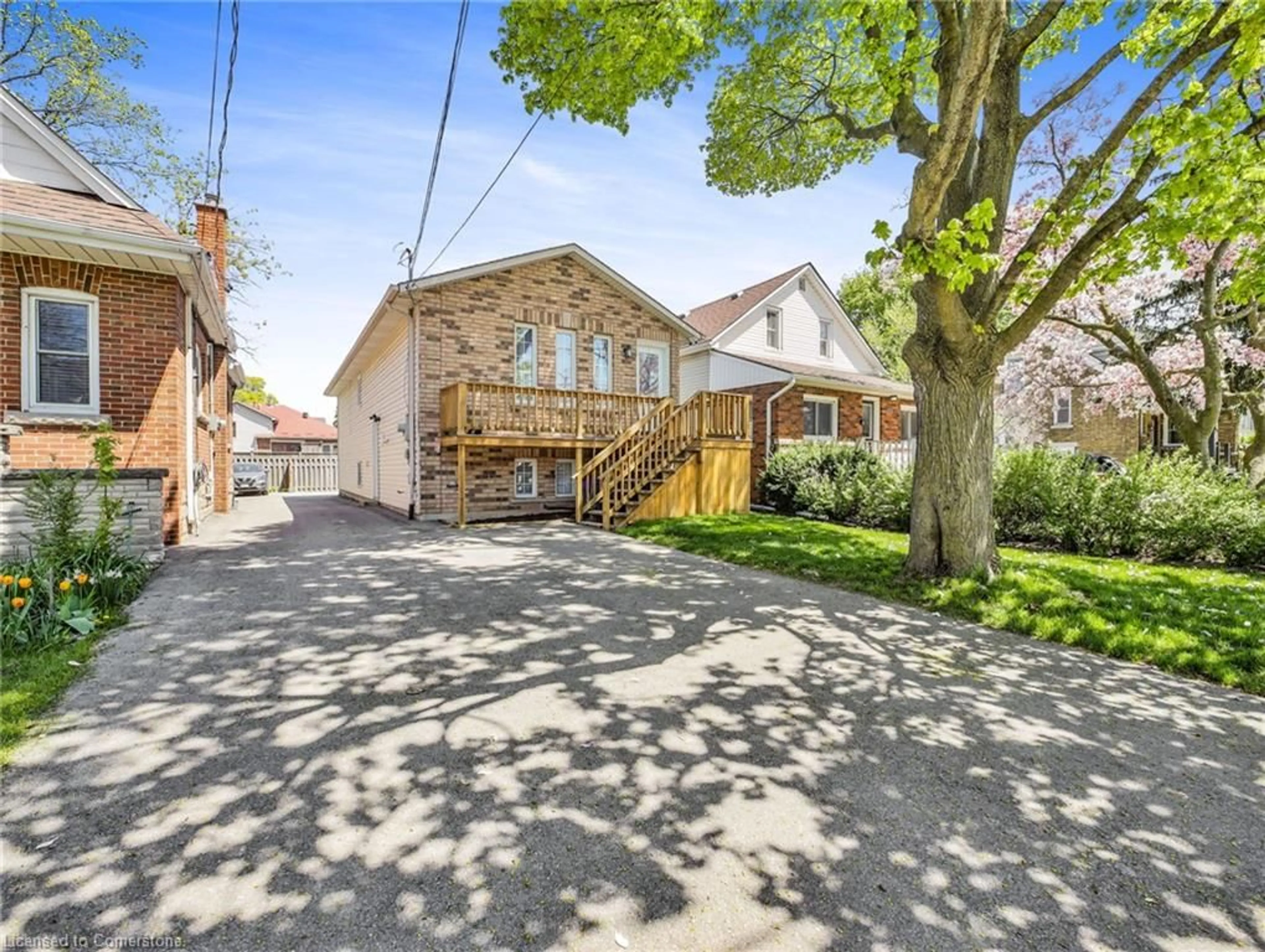 A pic from outside/outdoor area/front of a property/back of a property/a pic from drone, street for 107 Alpine Ave, Hamilton Ontario L9A 1A7