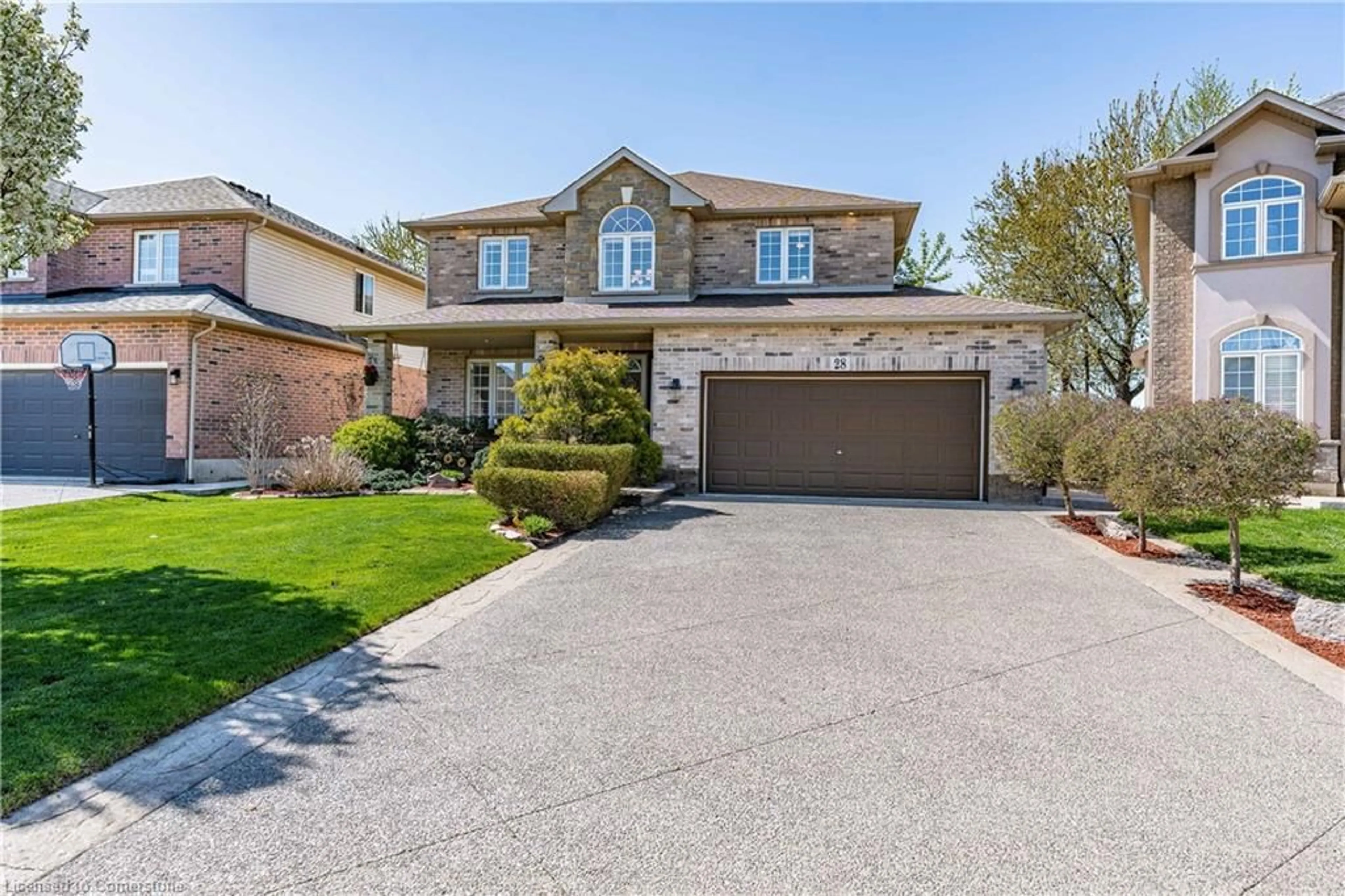 Home with brick exterior material, street for 28 Edgecroft Cres, Hamilton Ontario L8J 3Y6